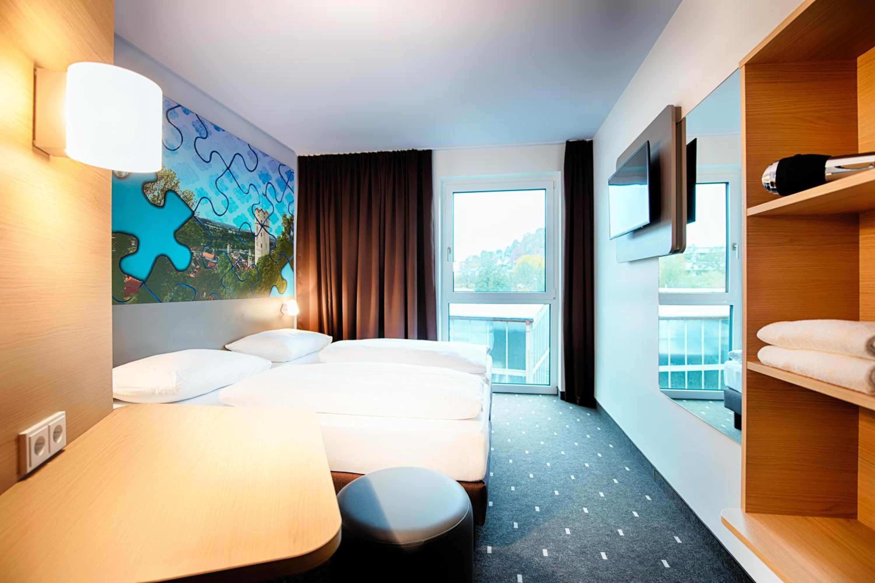 Twin Room - Photo 3