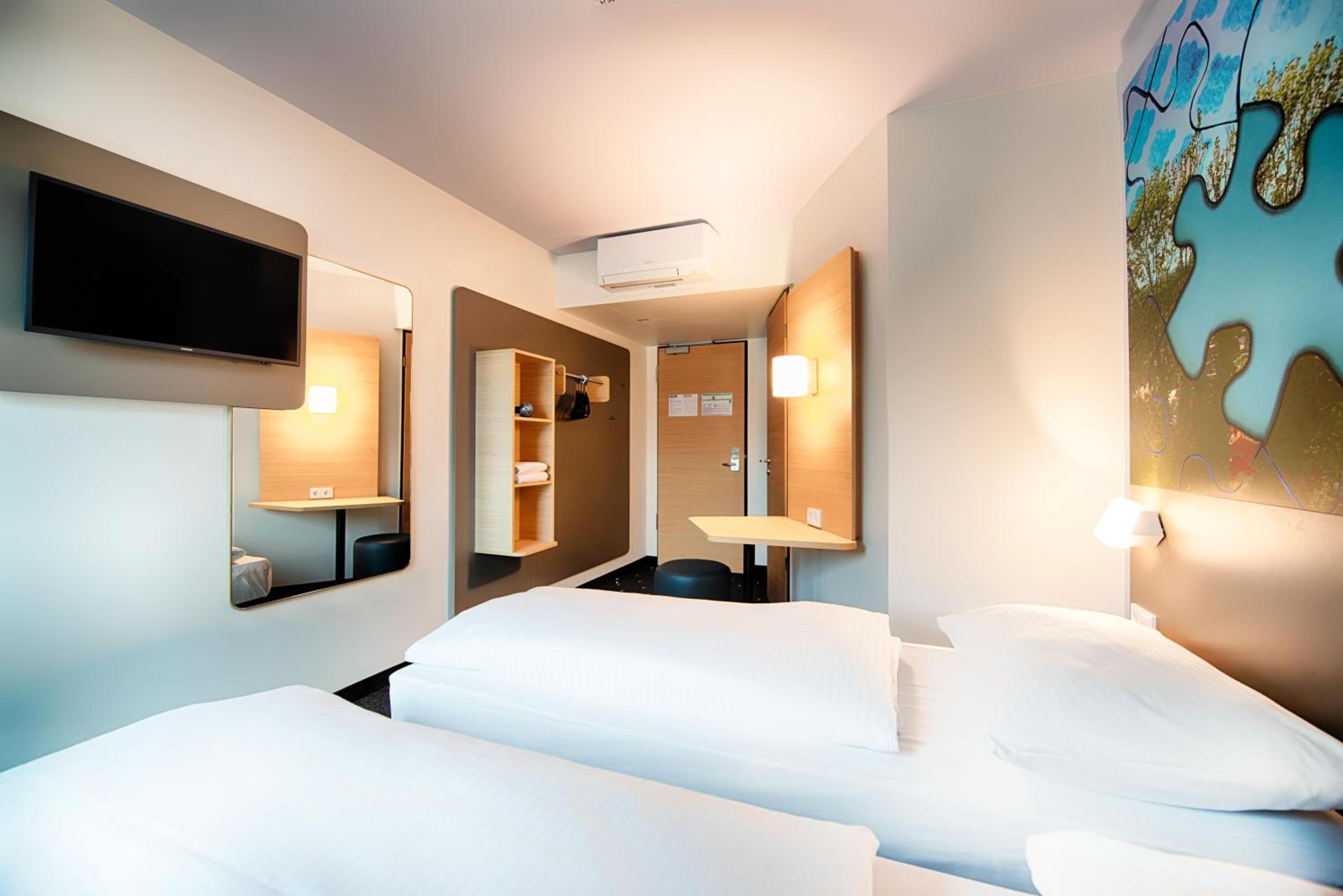Twin Room - Photo 4