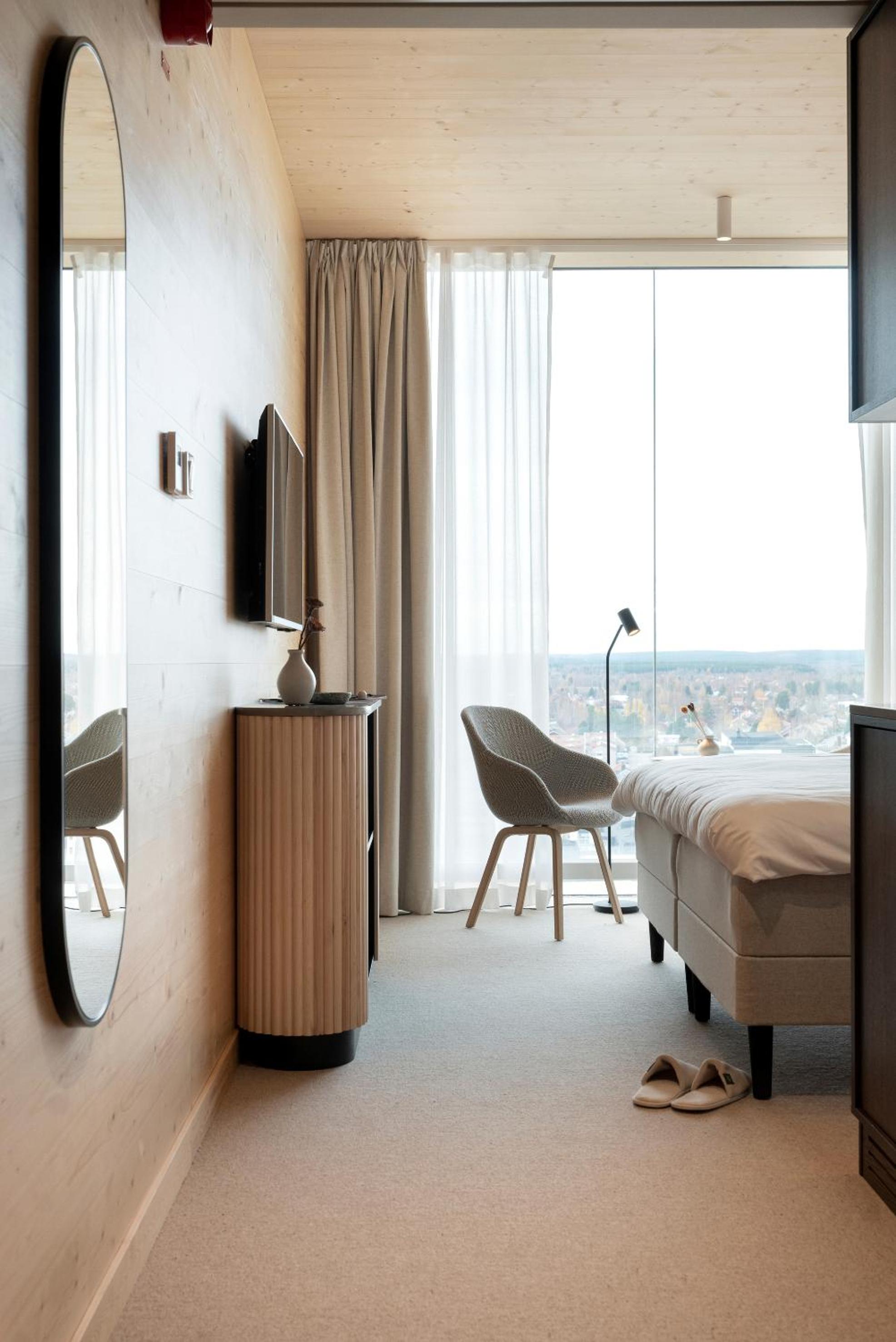 Standard Twin Room - Photo 8