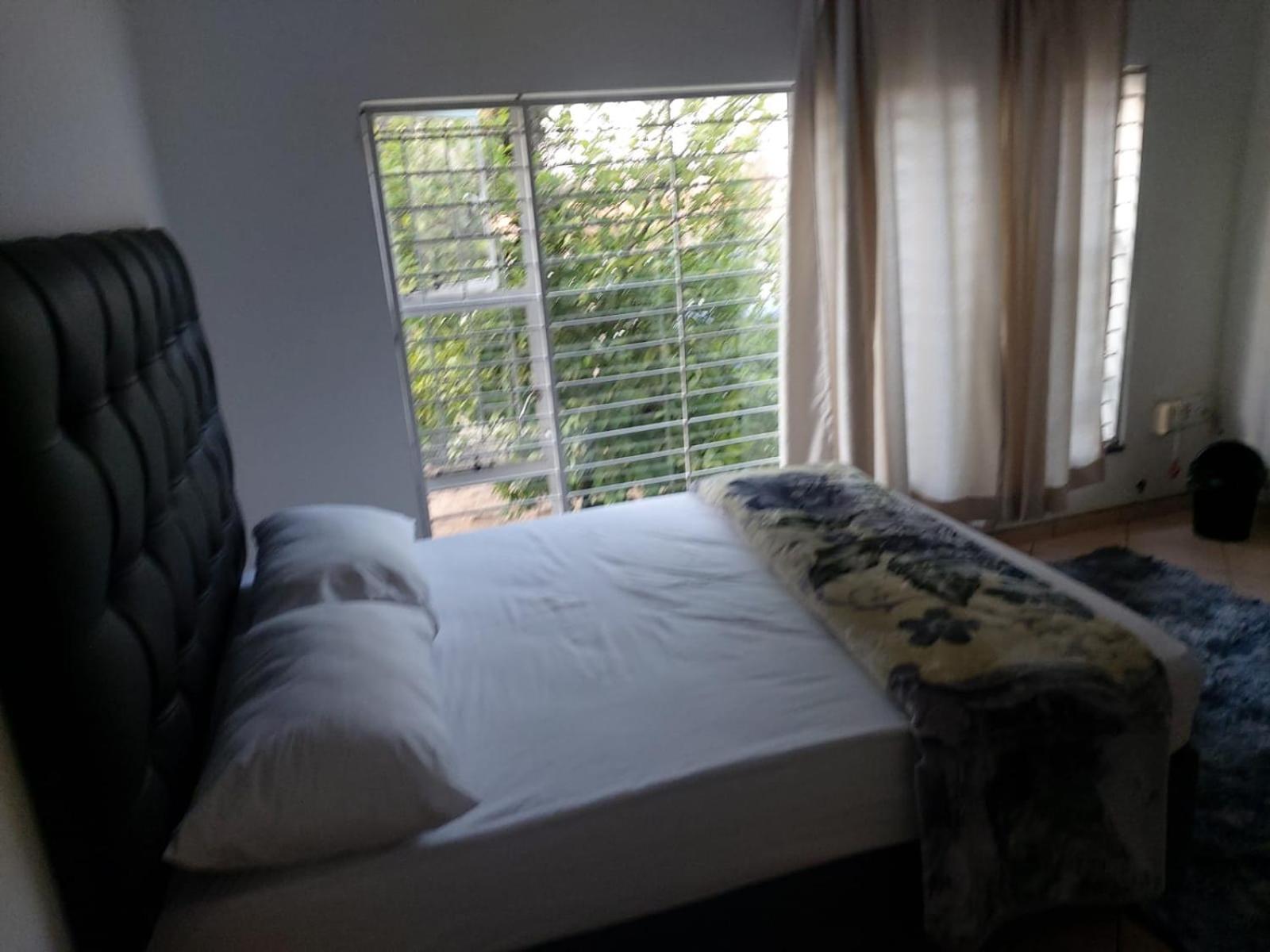 Double Room With Shared Bathroom photo 1