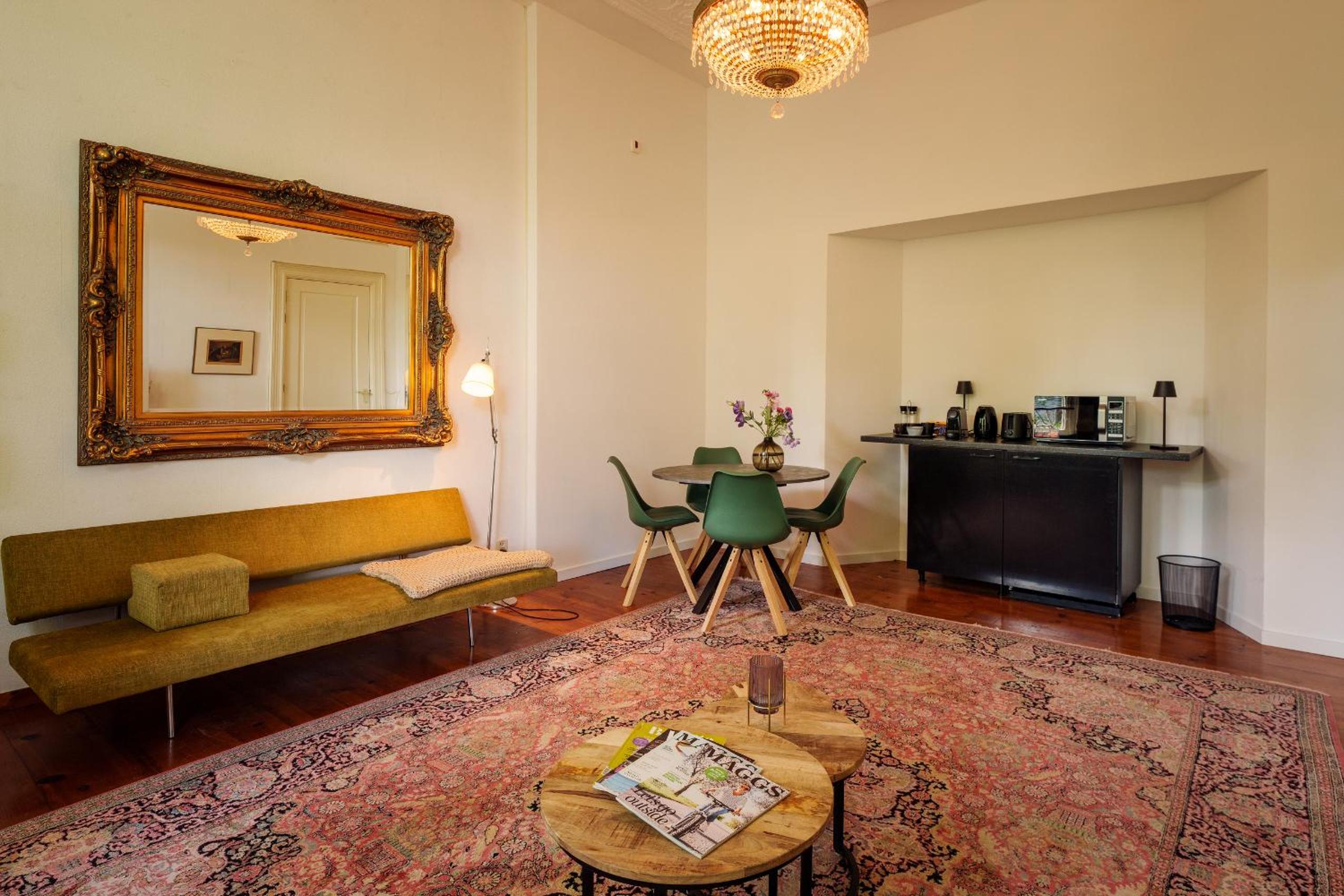 Two-Bedroom Apartment - Photo 4