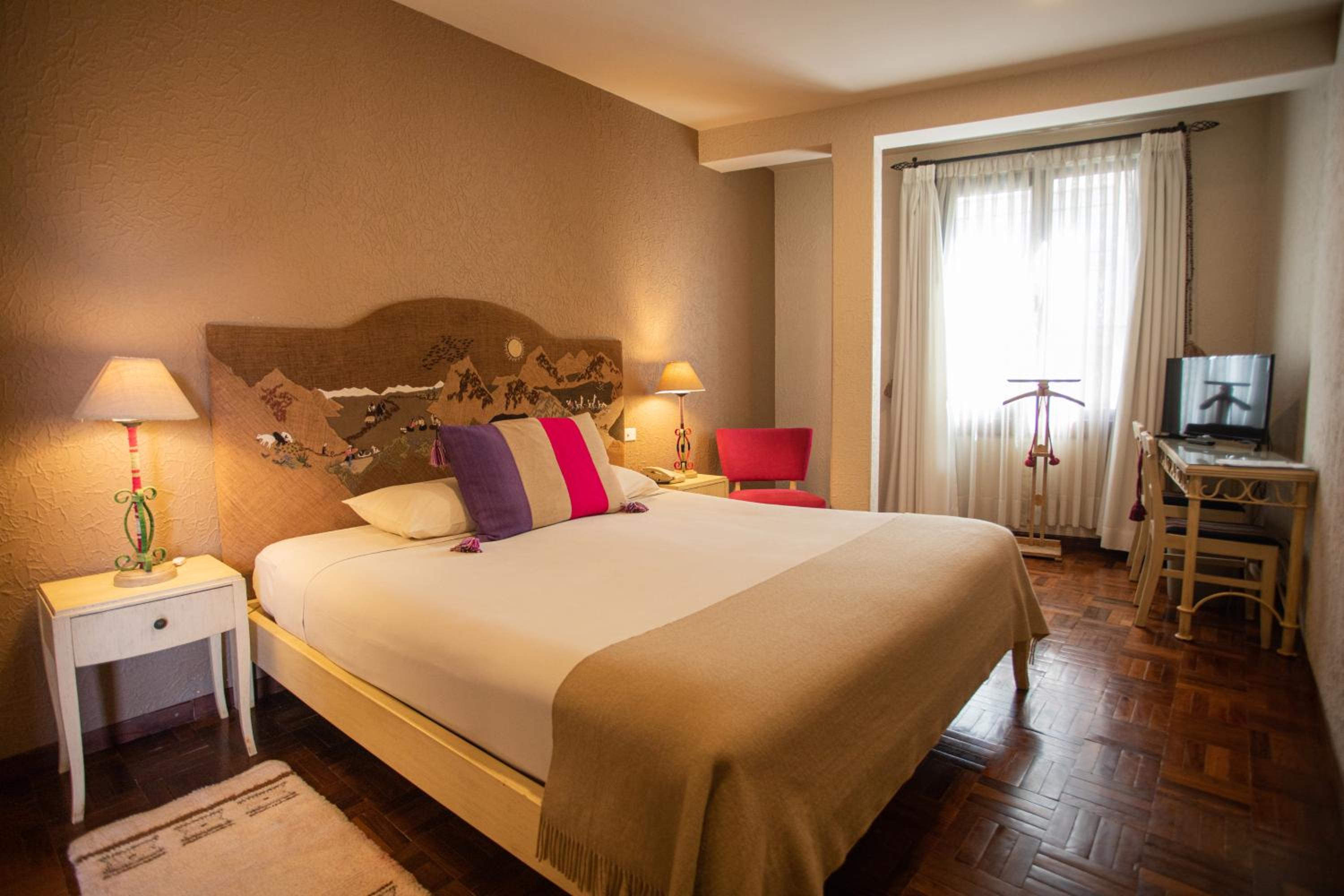 Standard King Room photo 3