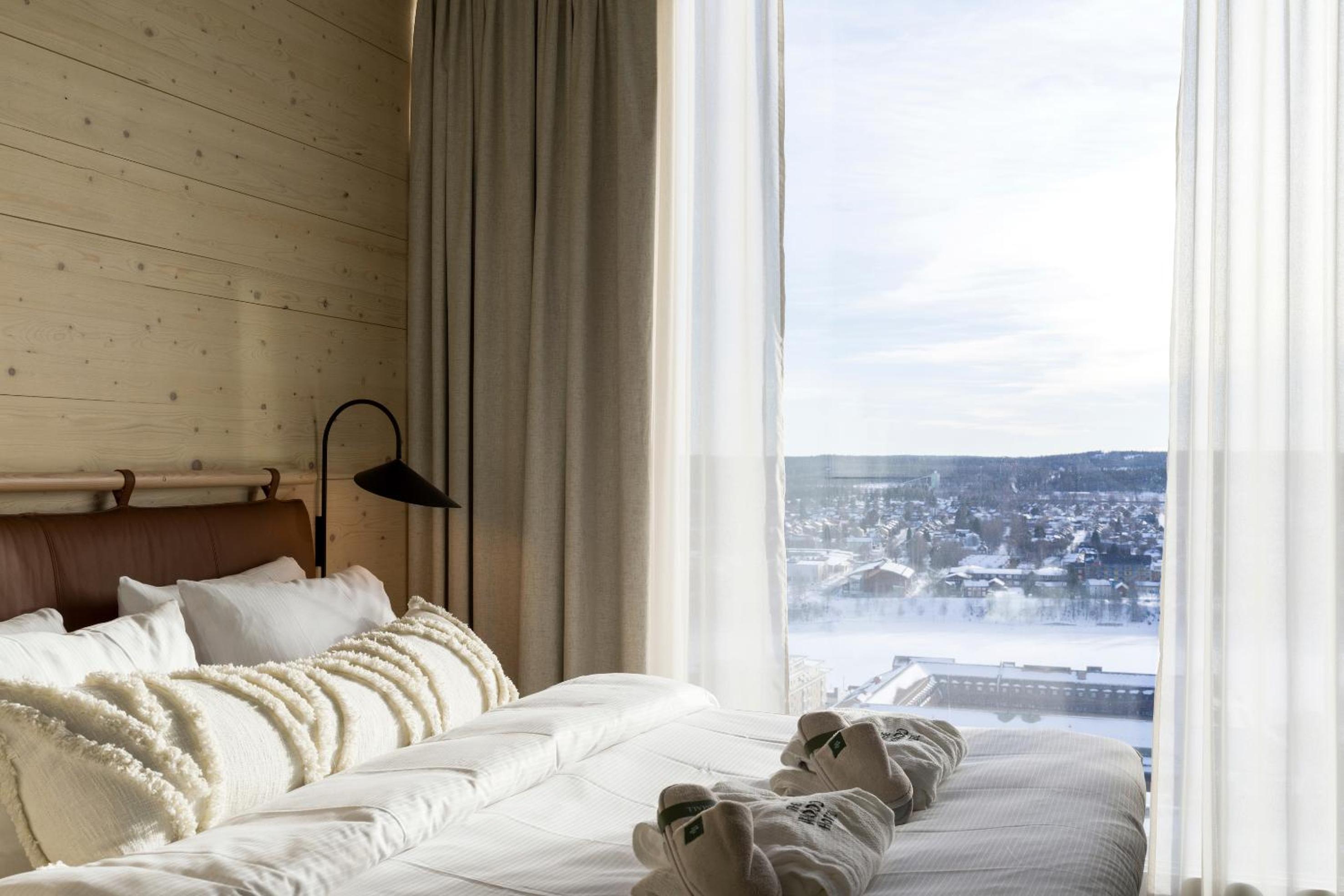 Suite - Photo 8