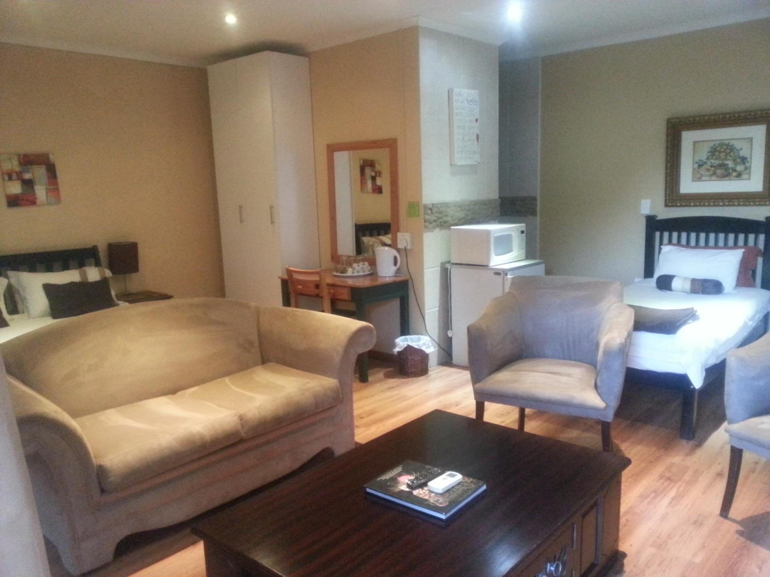 Family Room - Photo 12