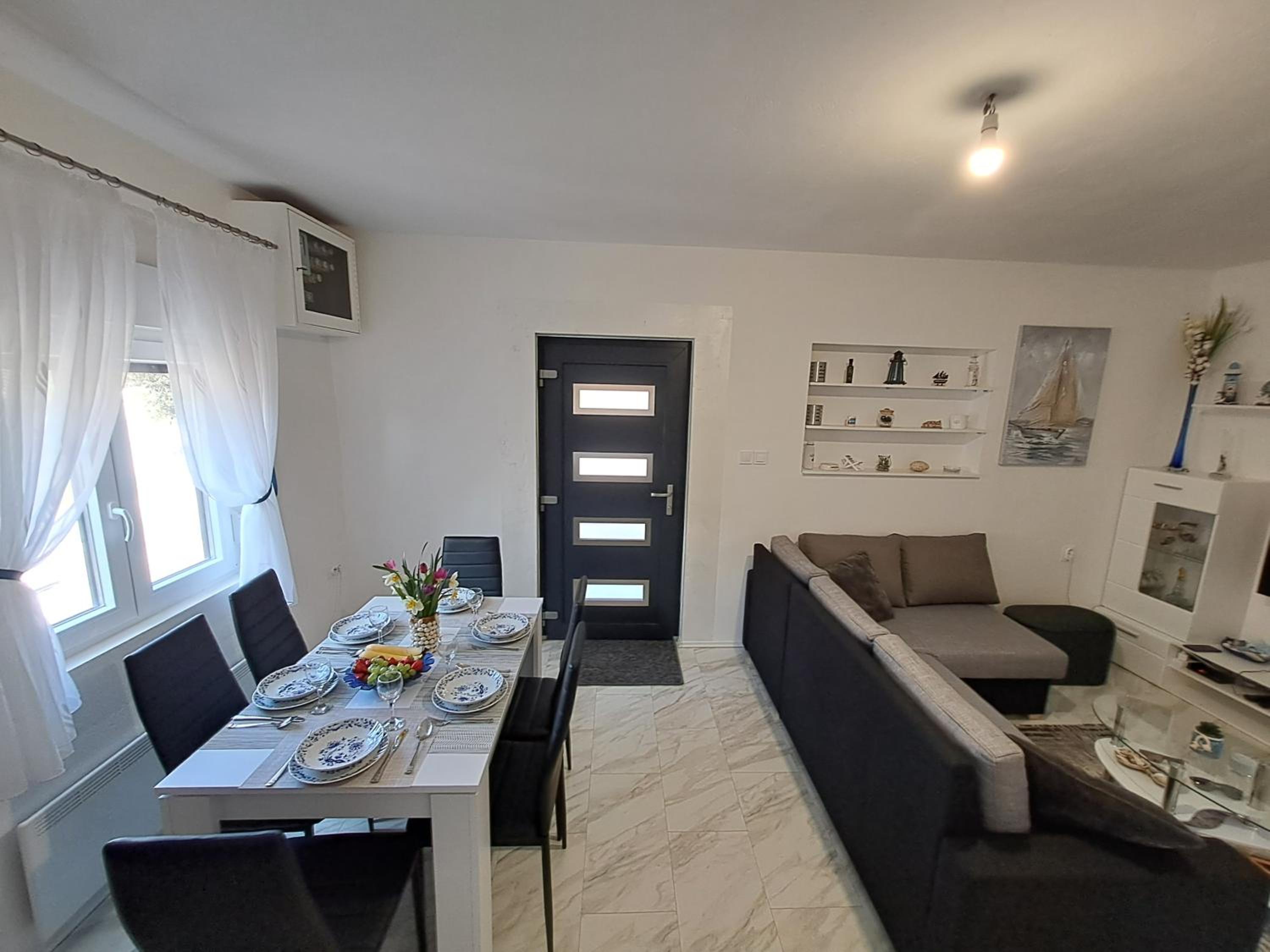 Two-Bedroom House photo 3