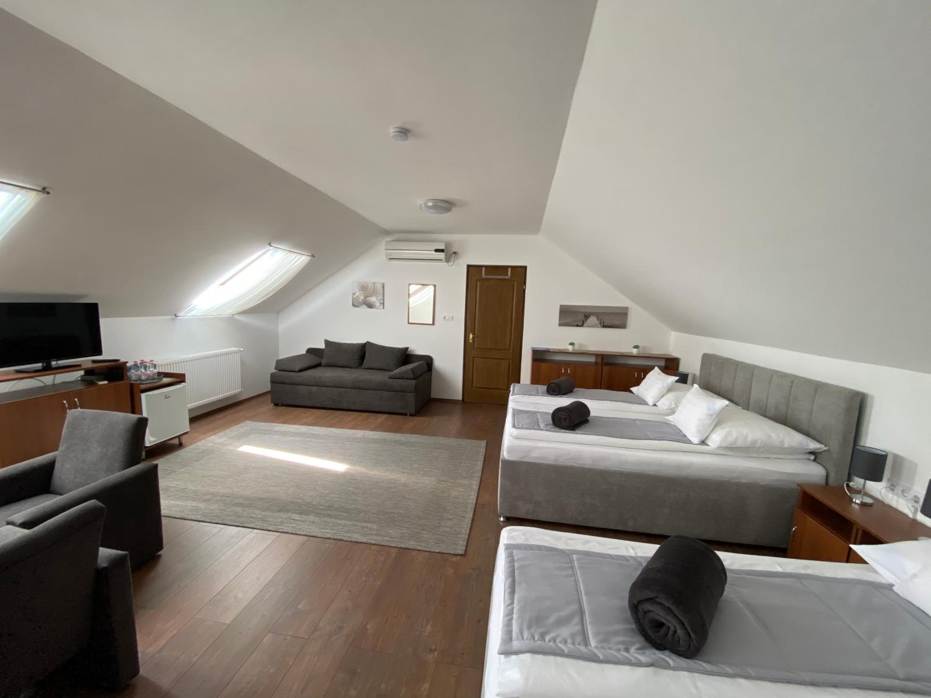 Quadruple Room with Garden View photo 2