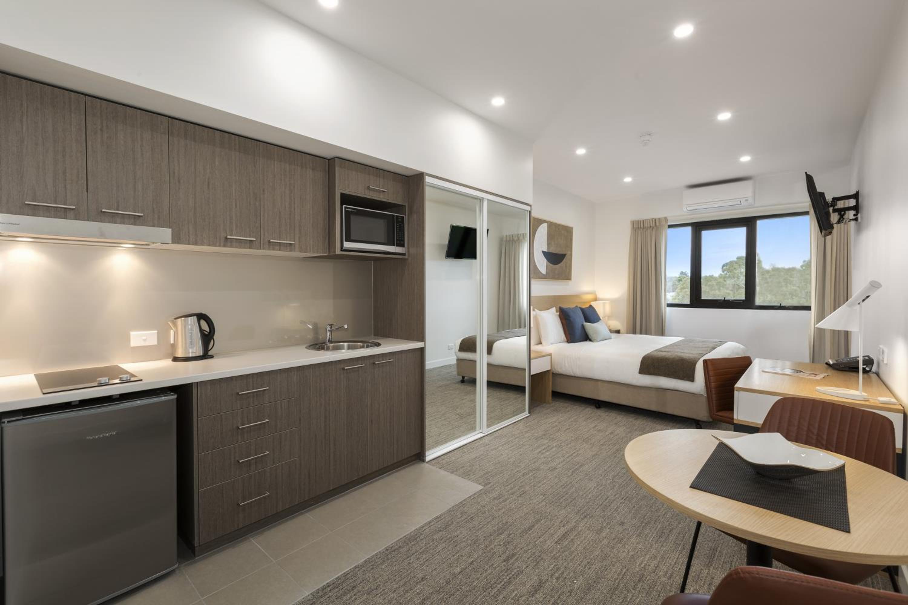 Studio Apartment photo 3