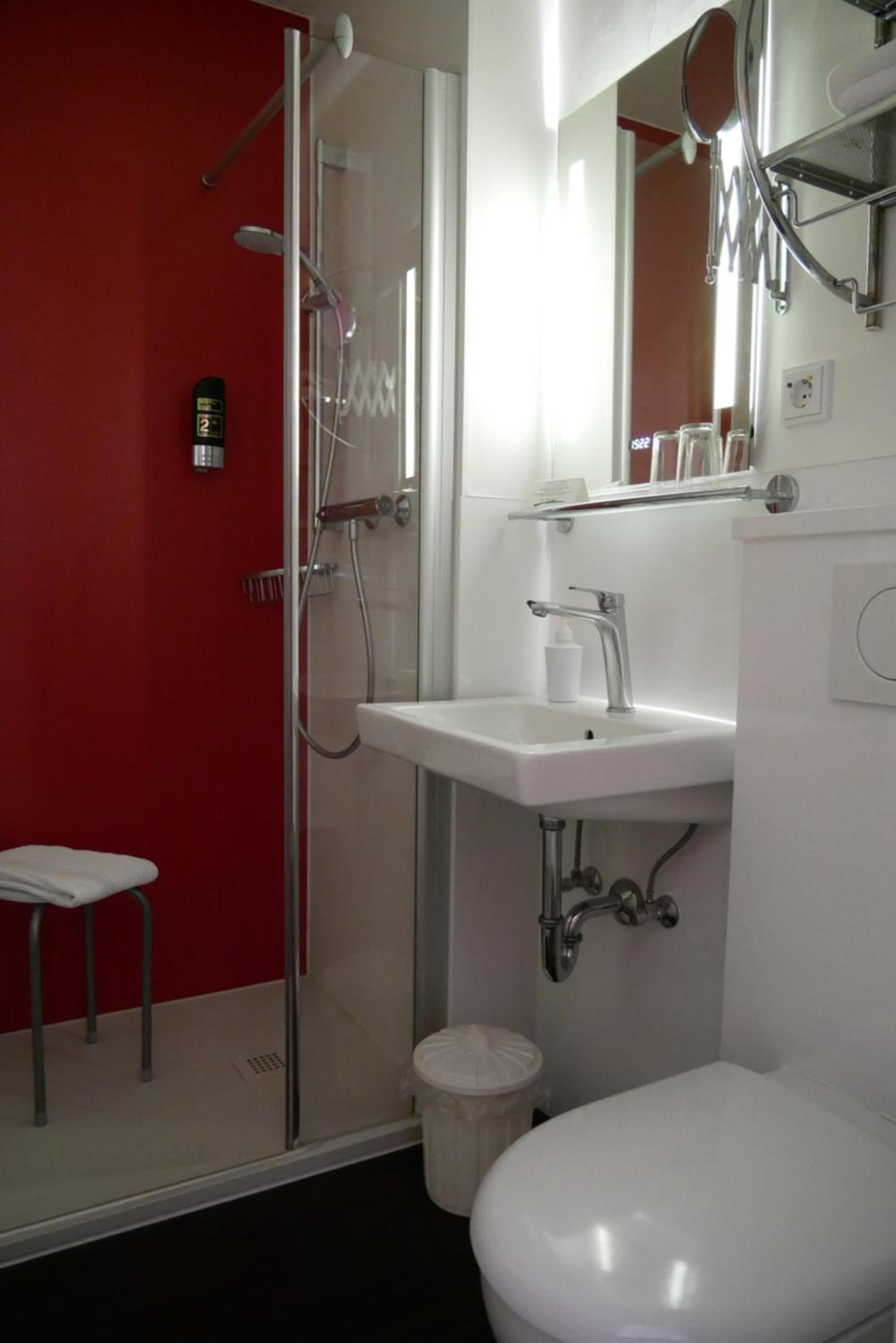 Single Room photo 3