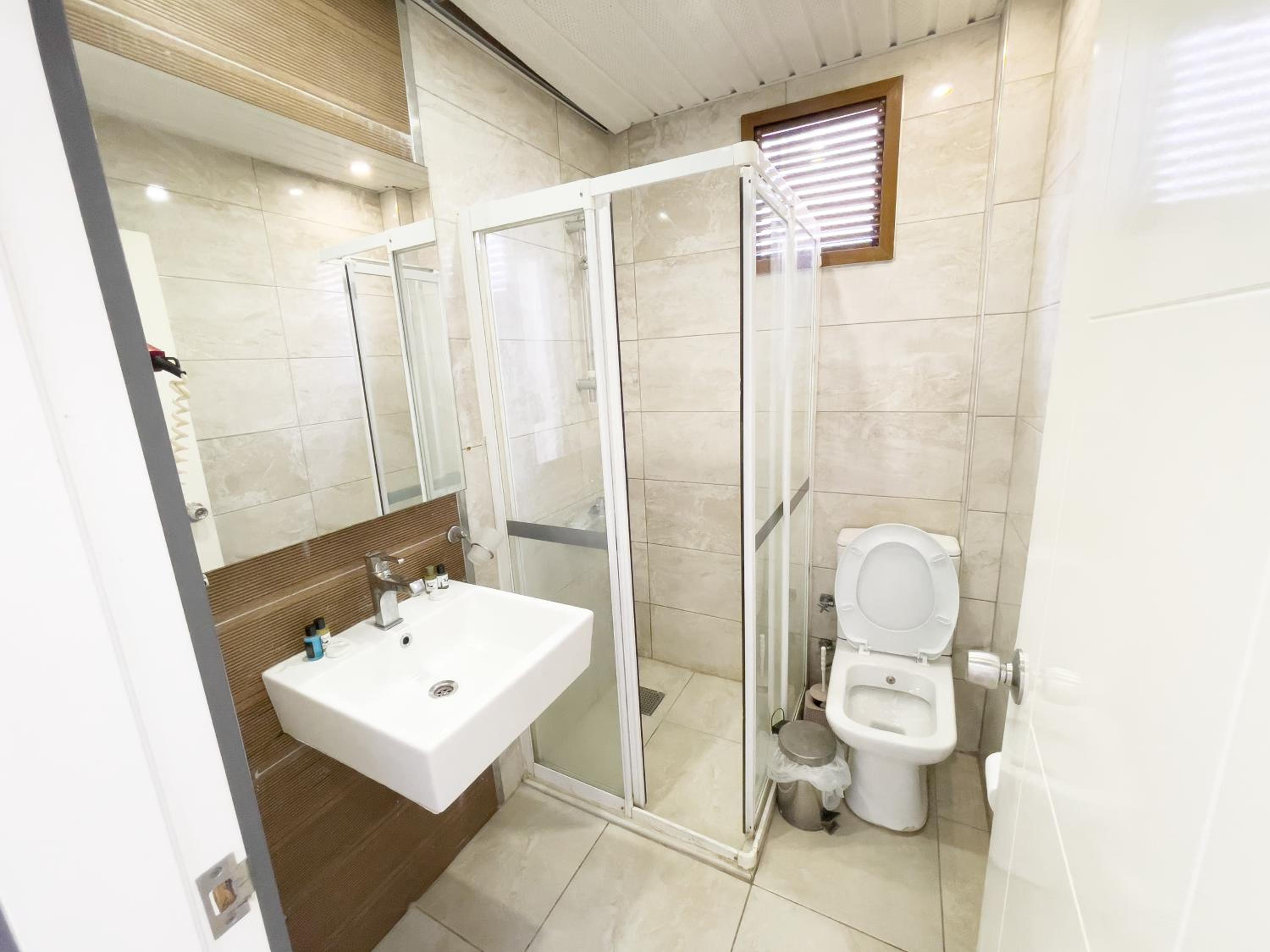 Standard Triple Room - Photo 3
