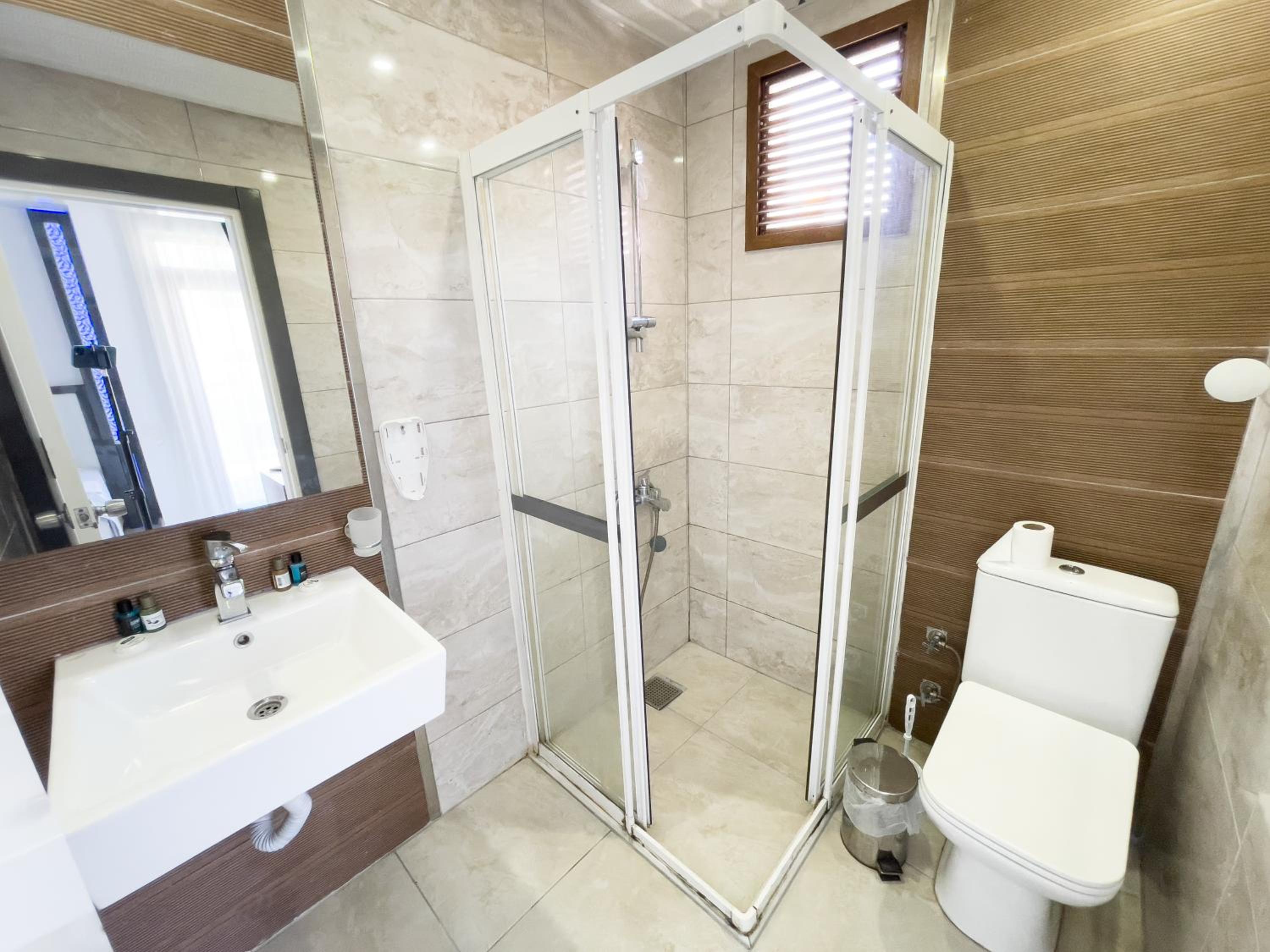 Standard Triple Room - Photo 2