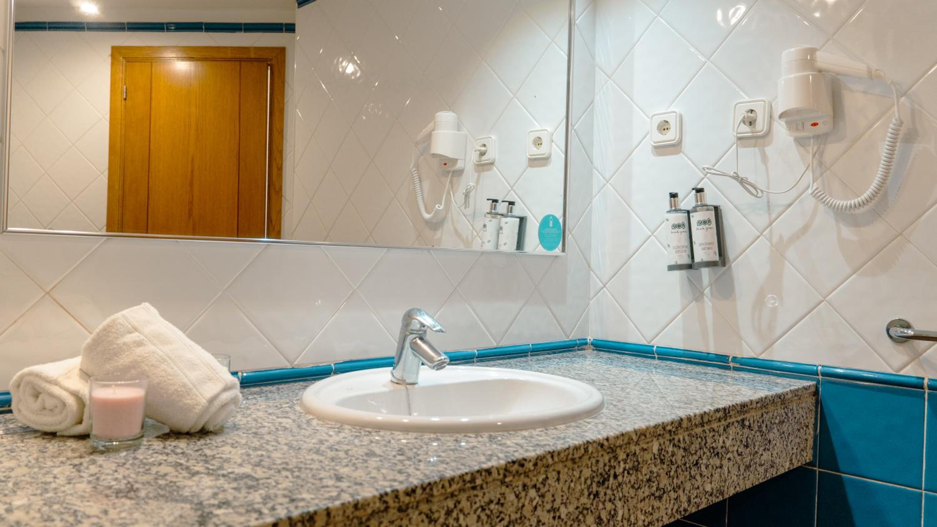 Superior Double Room - Photo 4