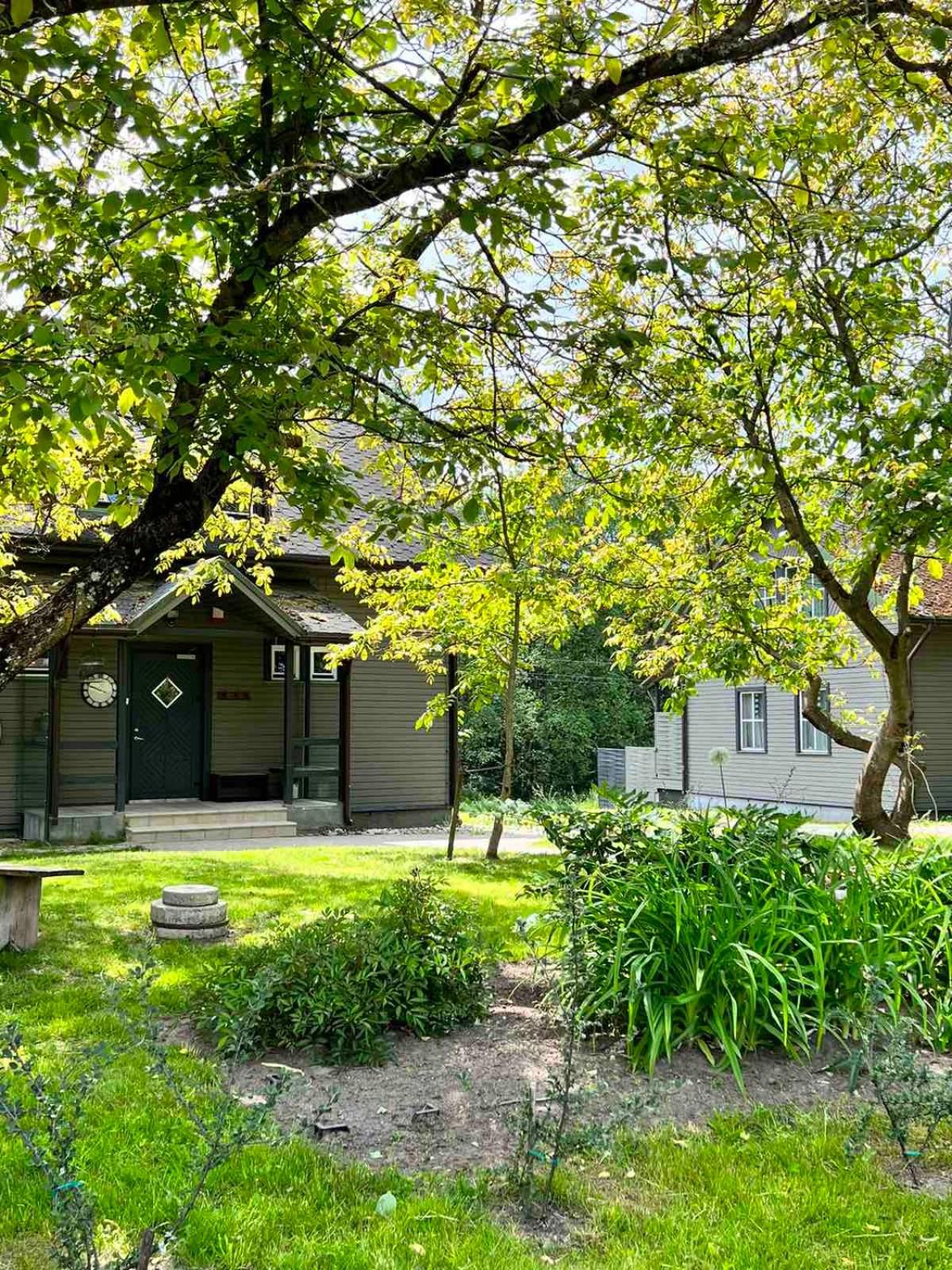 Four-Bedroom House photo 3