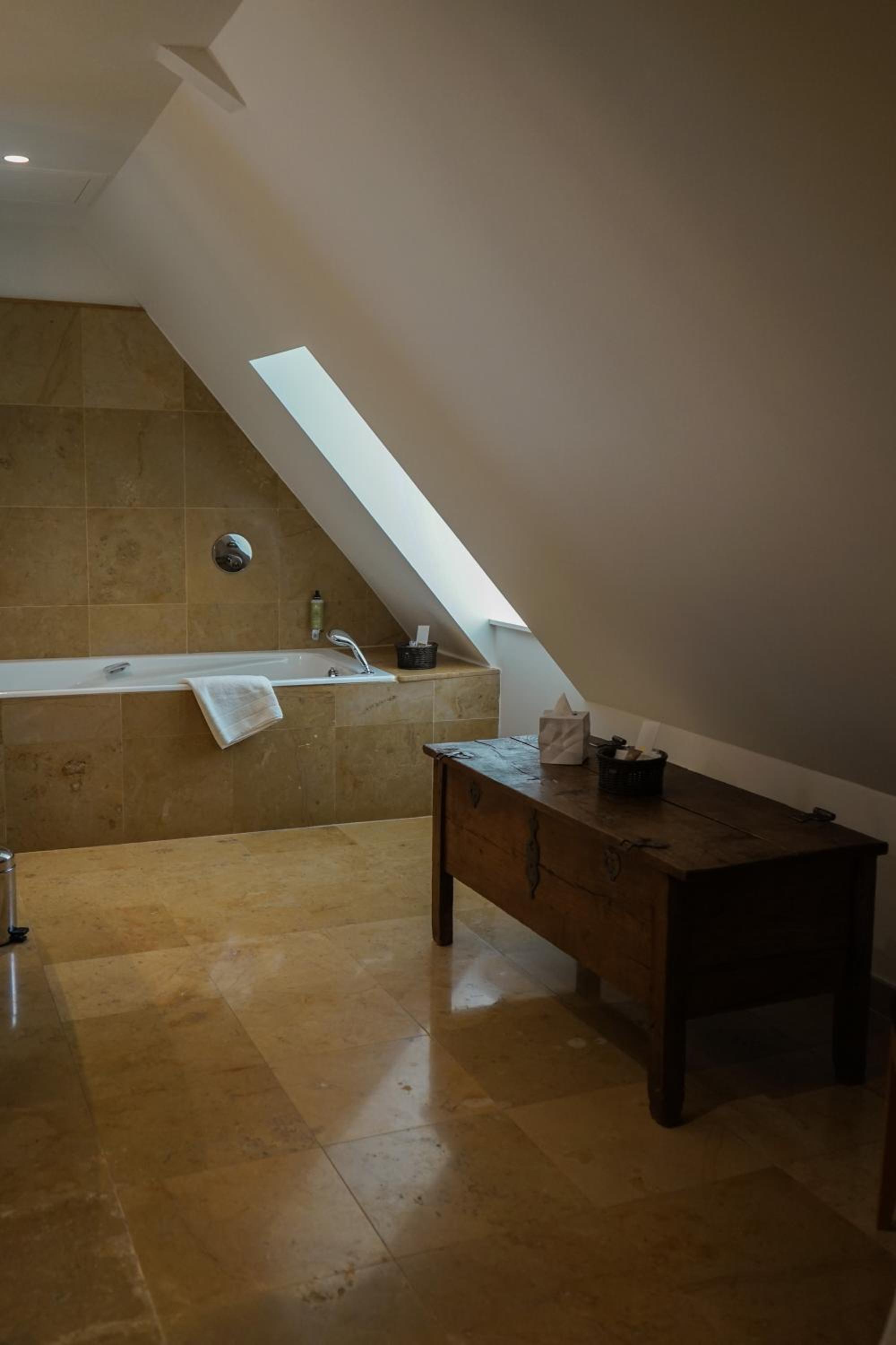 Suite photo