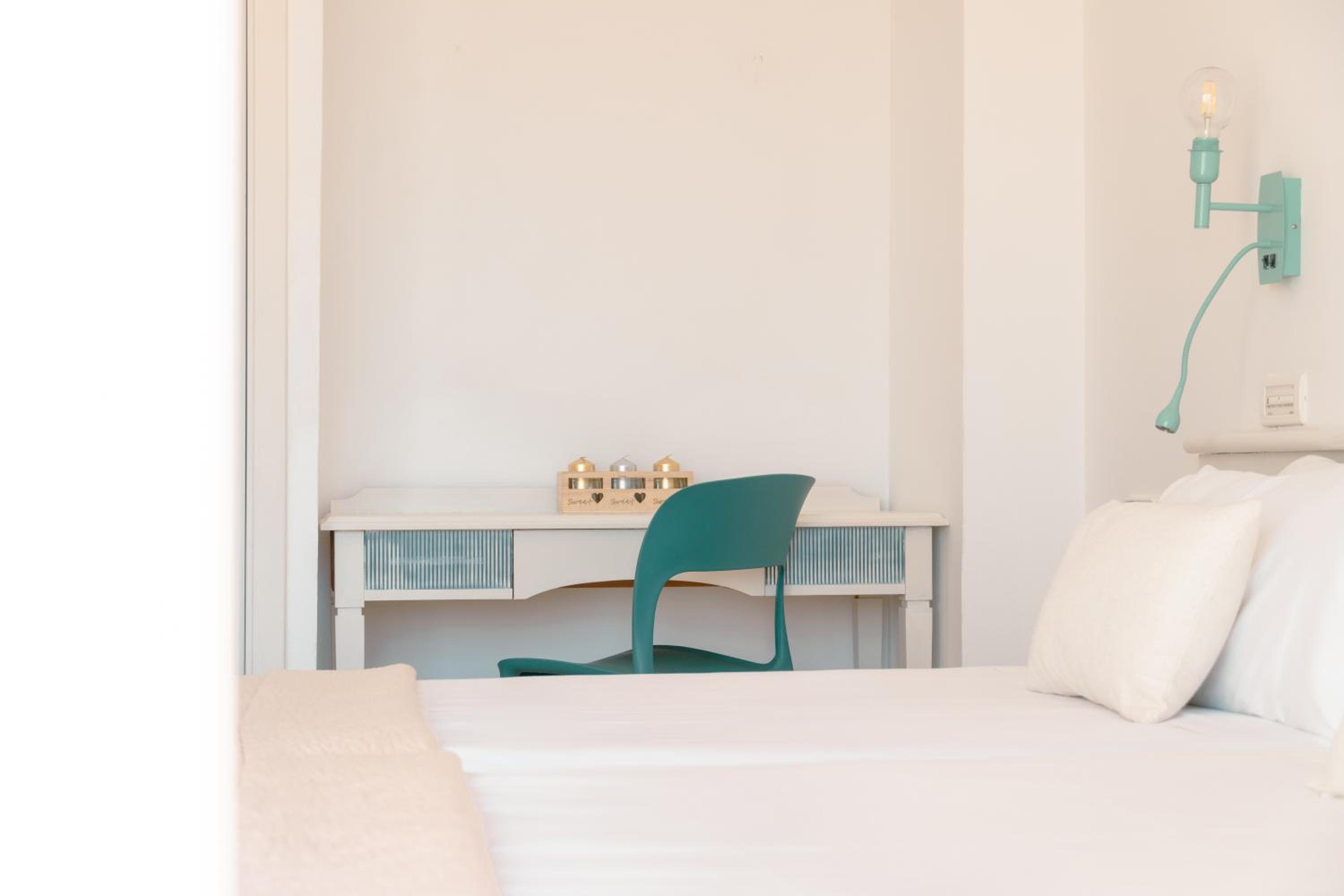 Double Room - Photo 2