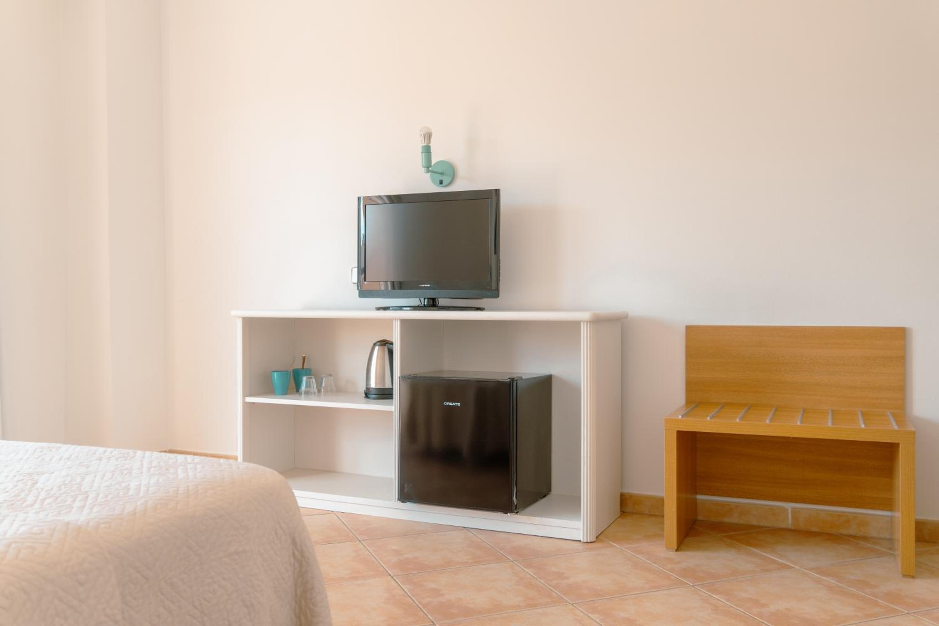Double Room - Photo 3