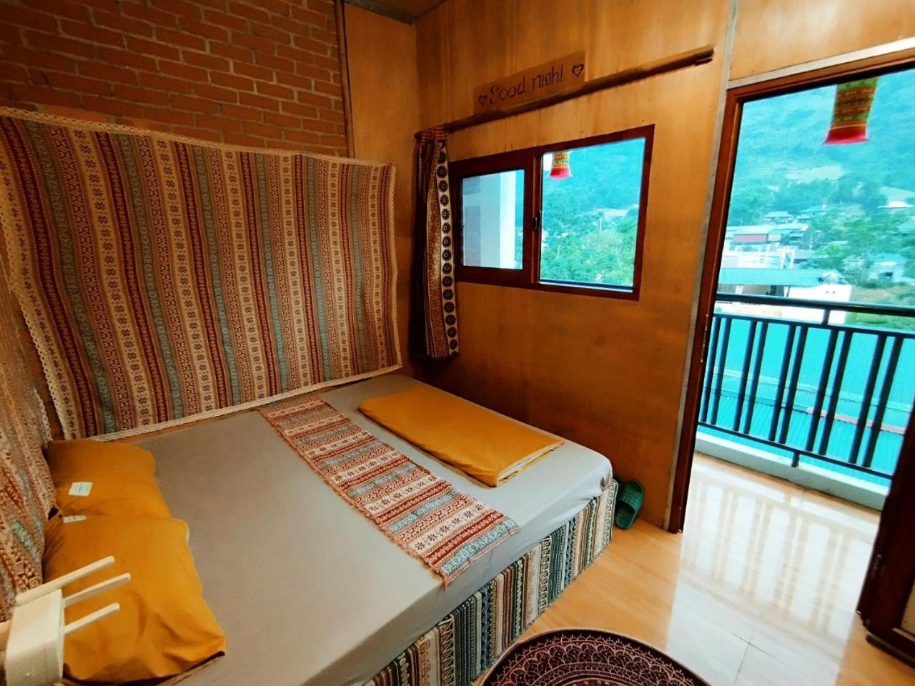 Deluxe Queen Room photo 2