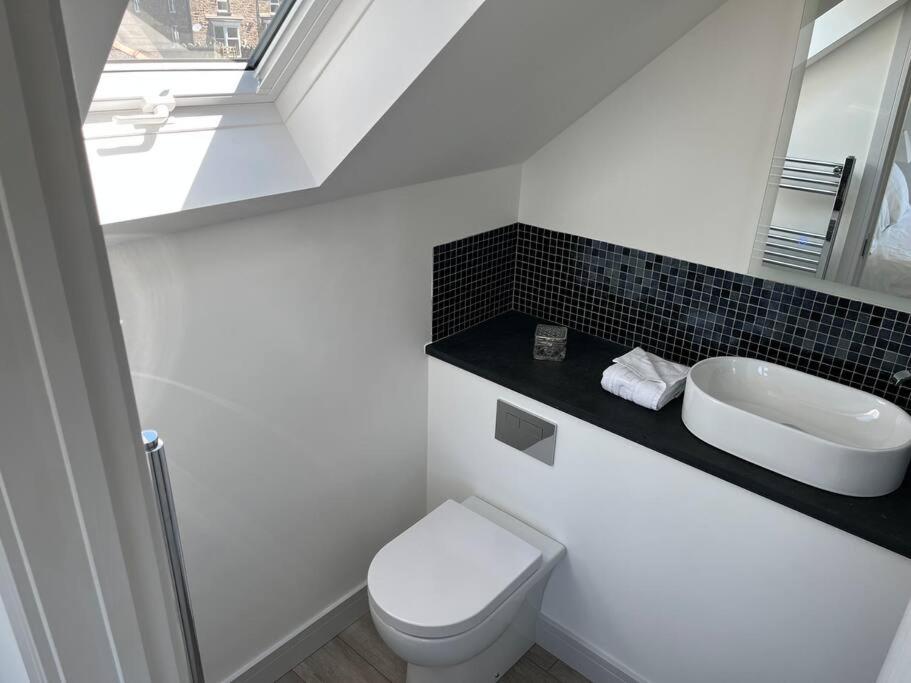 Four-Bedroom House photo 3