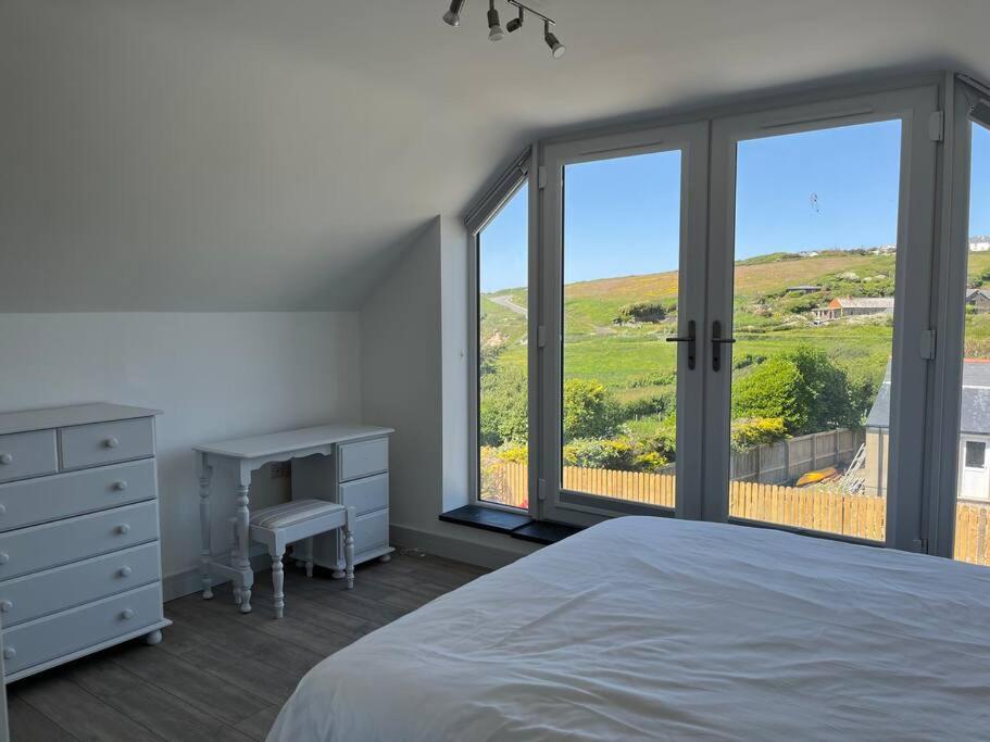 Four-Bedroom House photo 1