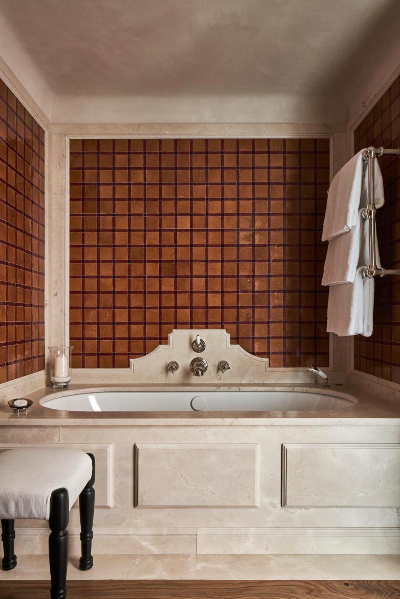 Suite - Photo 4