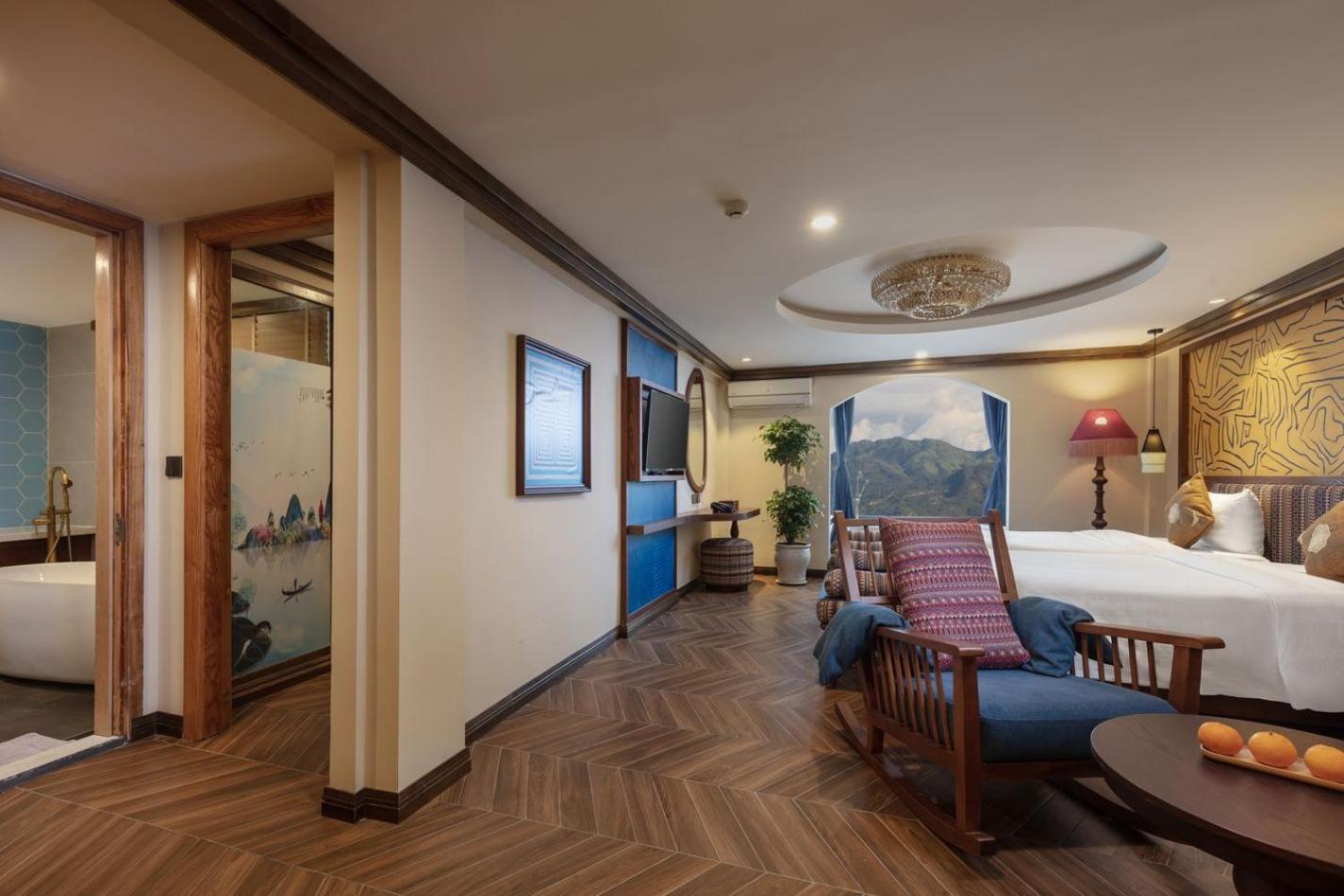 Family Room - Photo 8