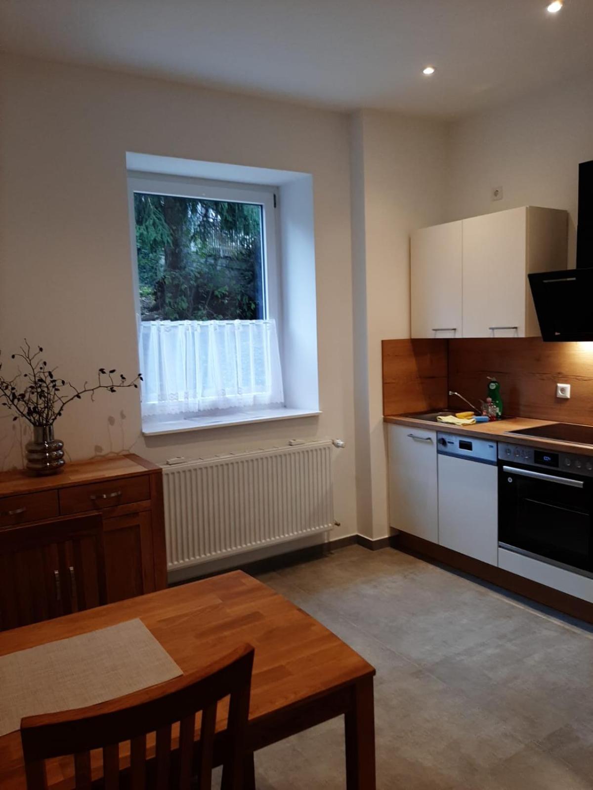 Apartment photo 2