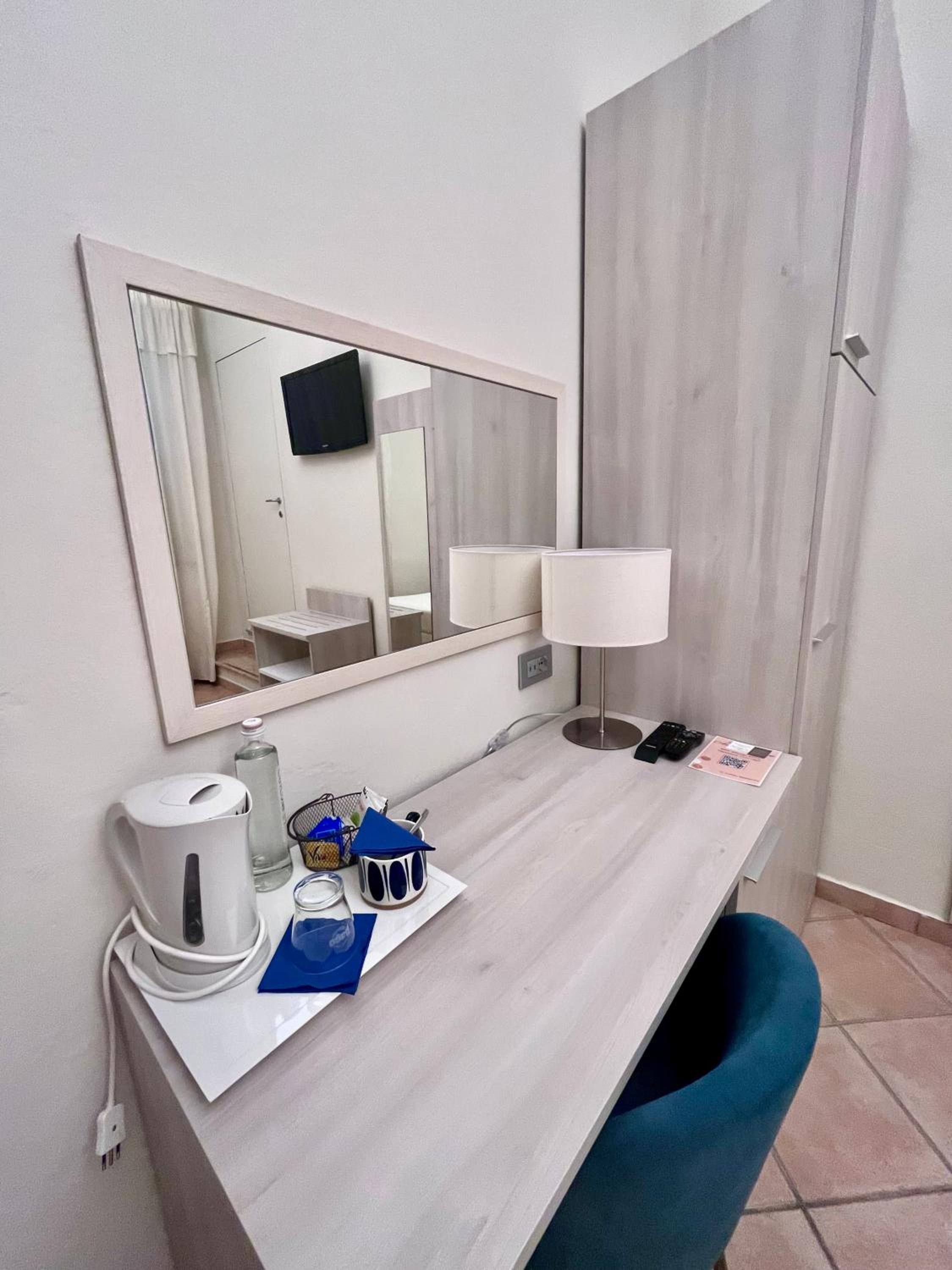 Double or Twin Room photo 3