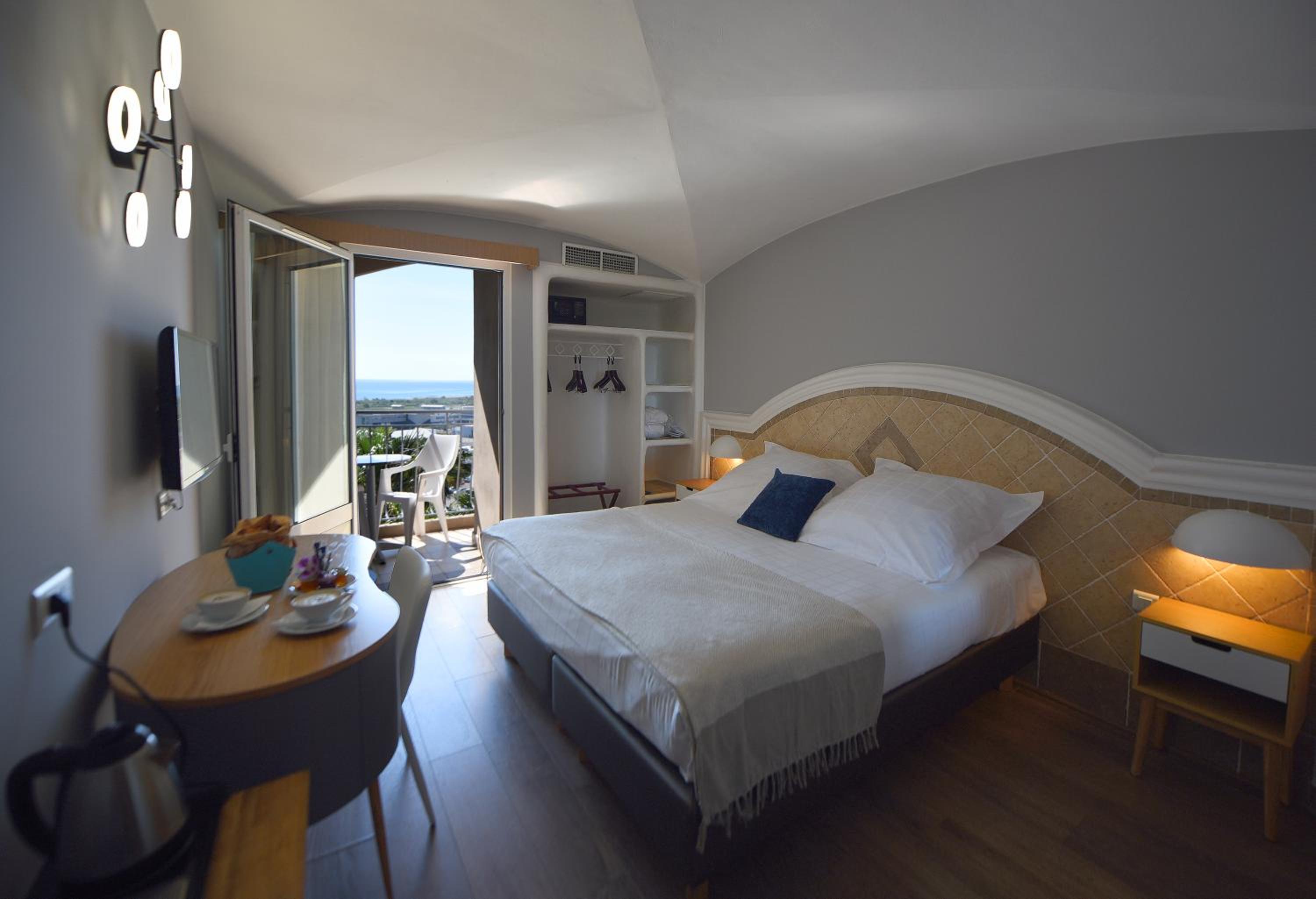 Double or Twin Superior Room with Private Bathroom