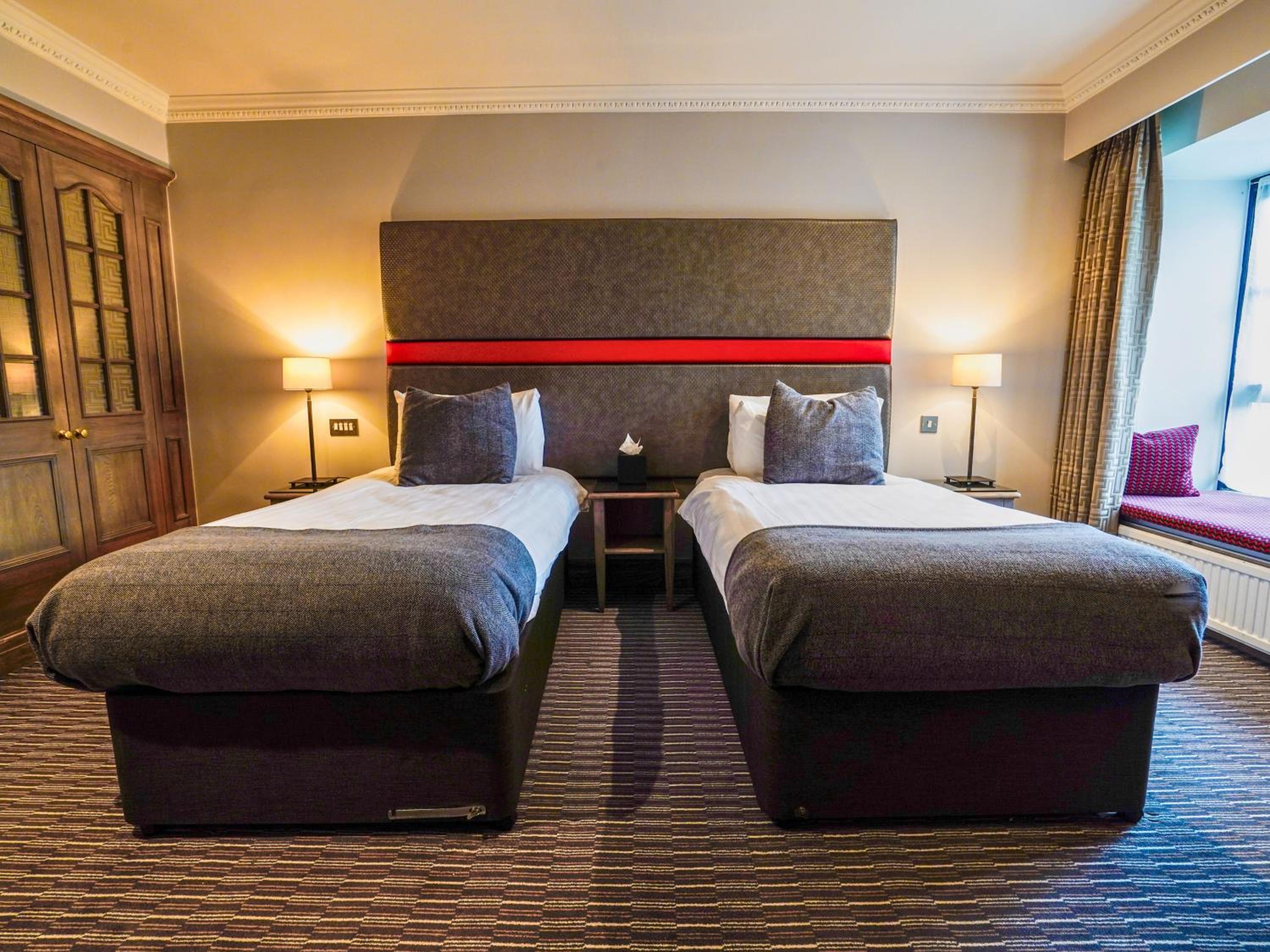Standard Twin Room photo 2