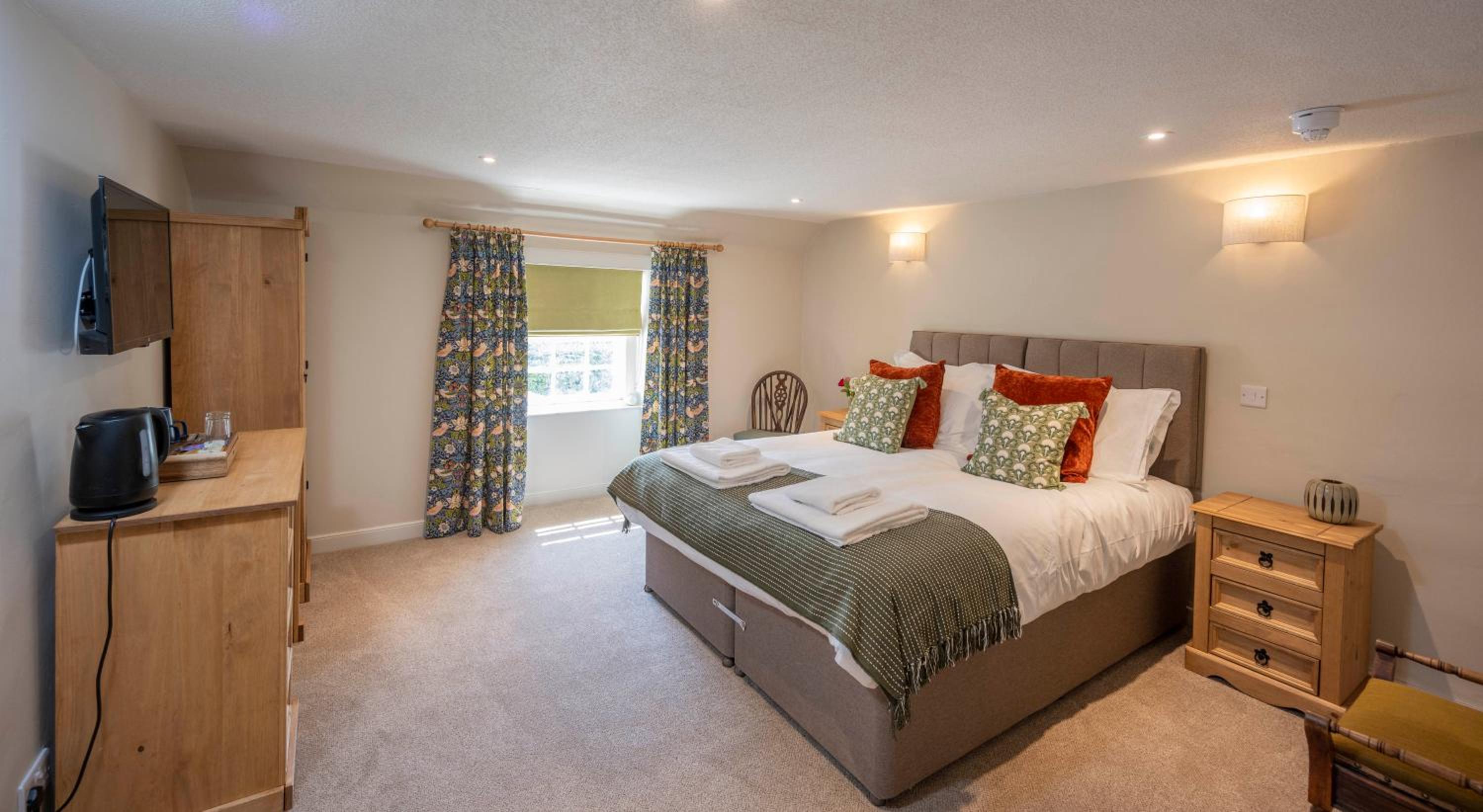 Double or Twin Room with Shower photo 2