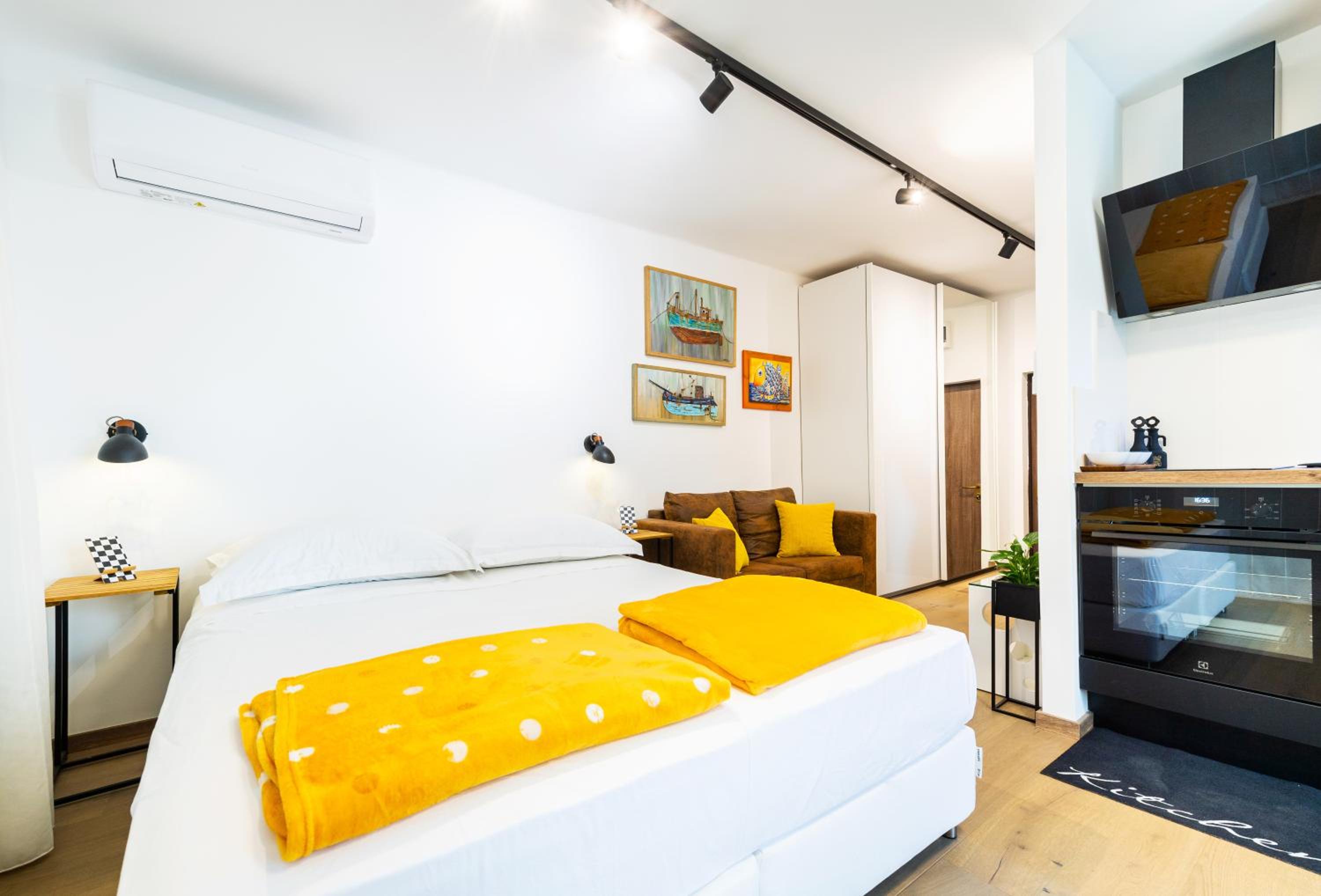 Studio with Balcony