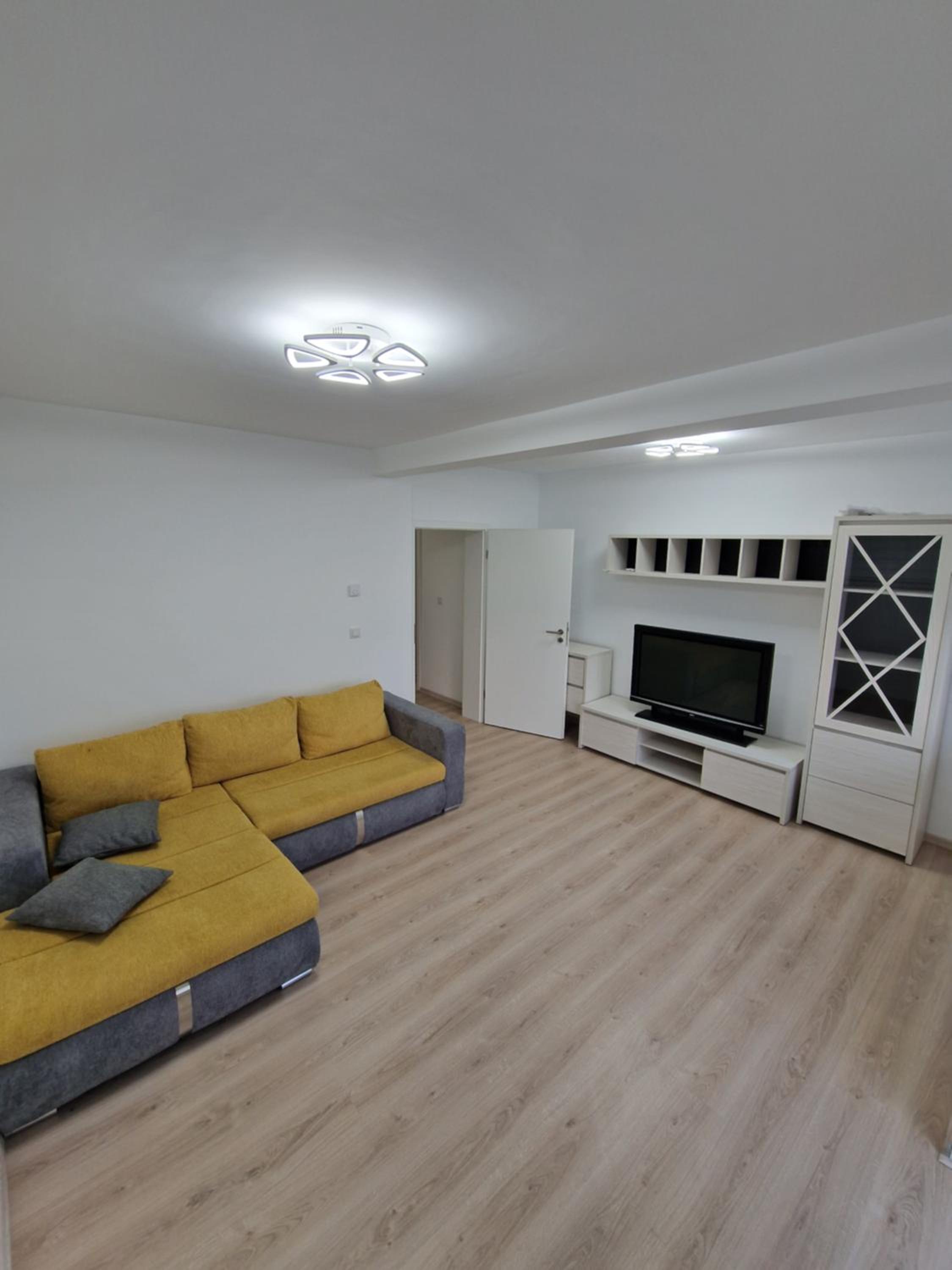One-Bedroom Apartment photo 2