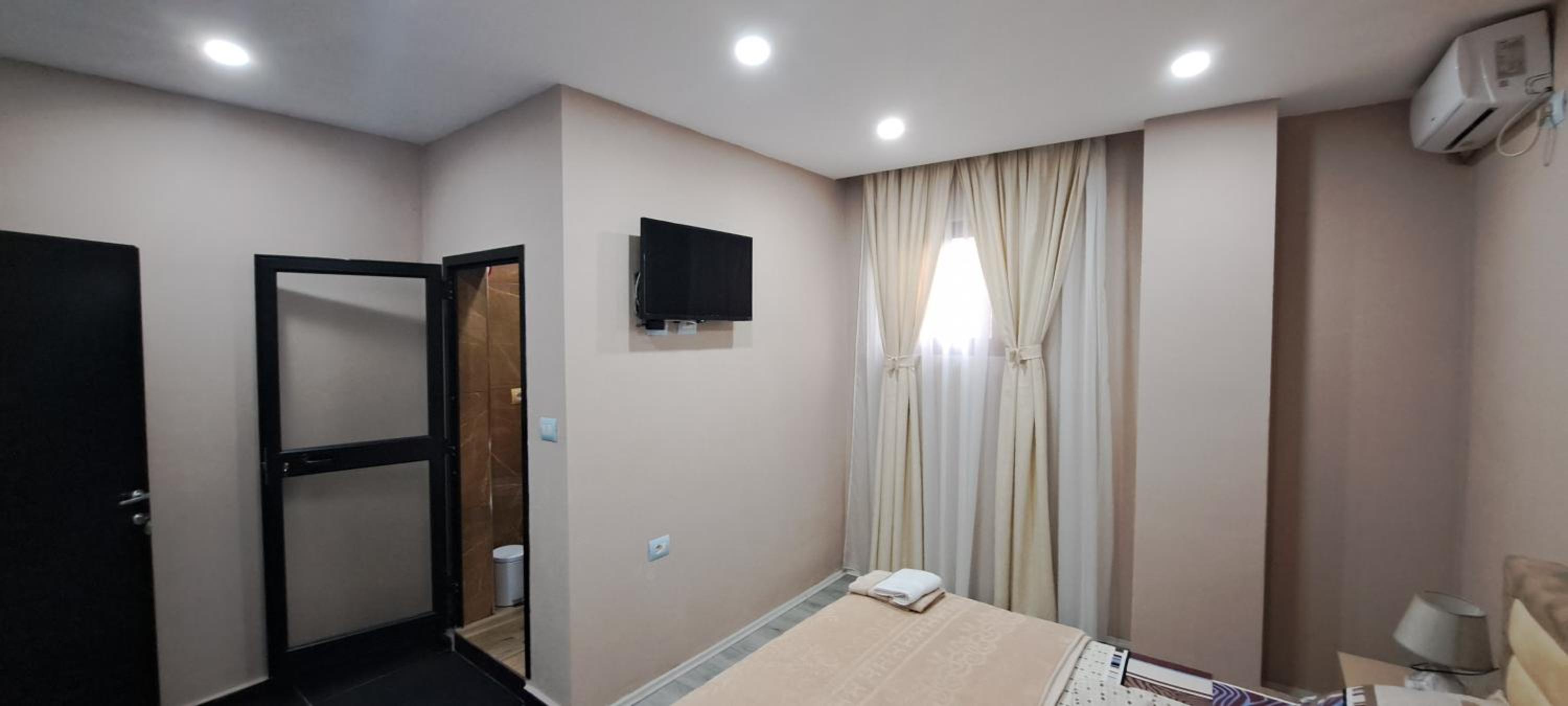 Economy Double Room photo 1
