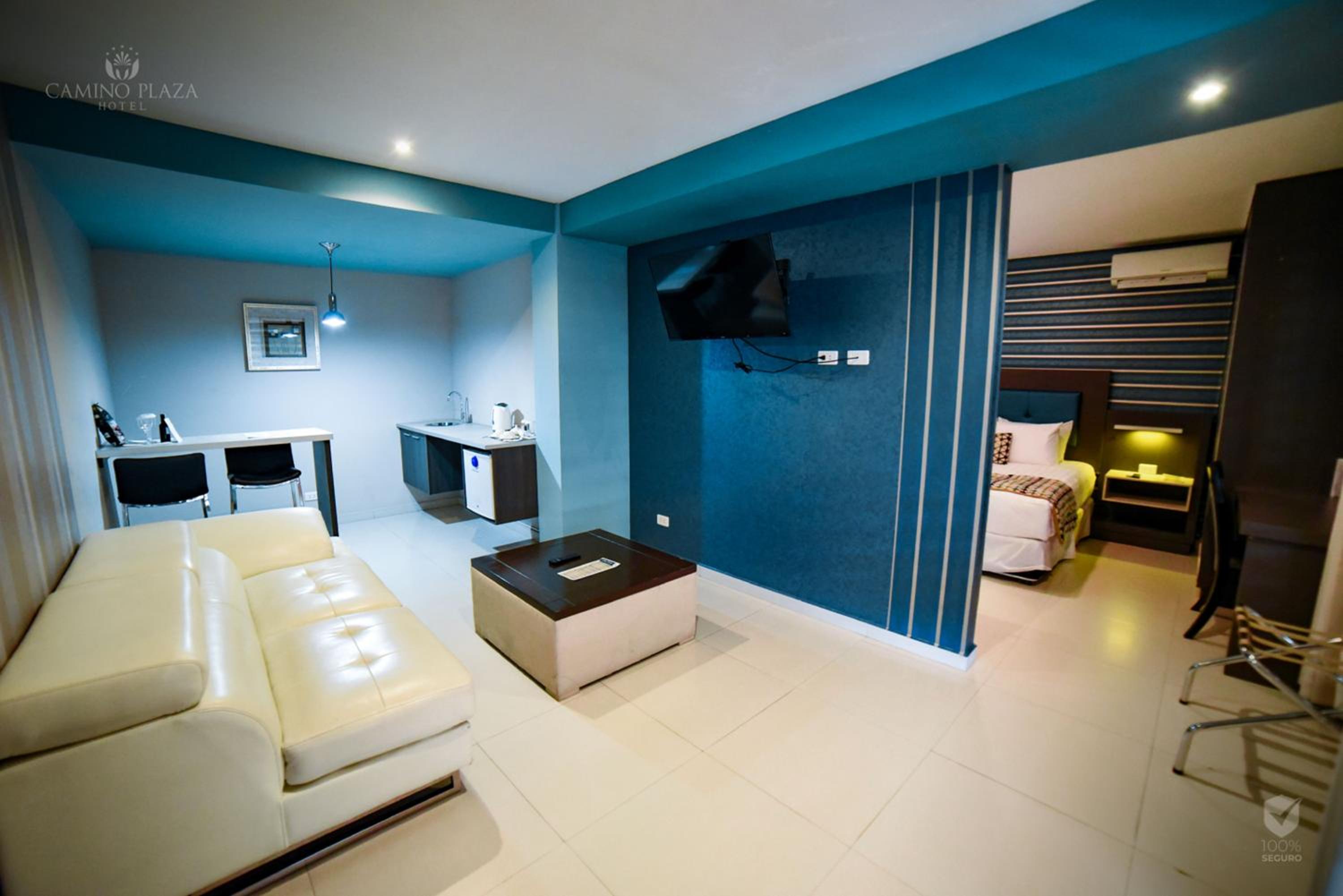 Two-Bedroom Suite photo 2