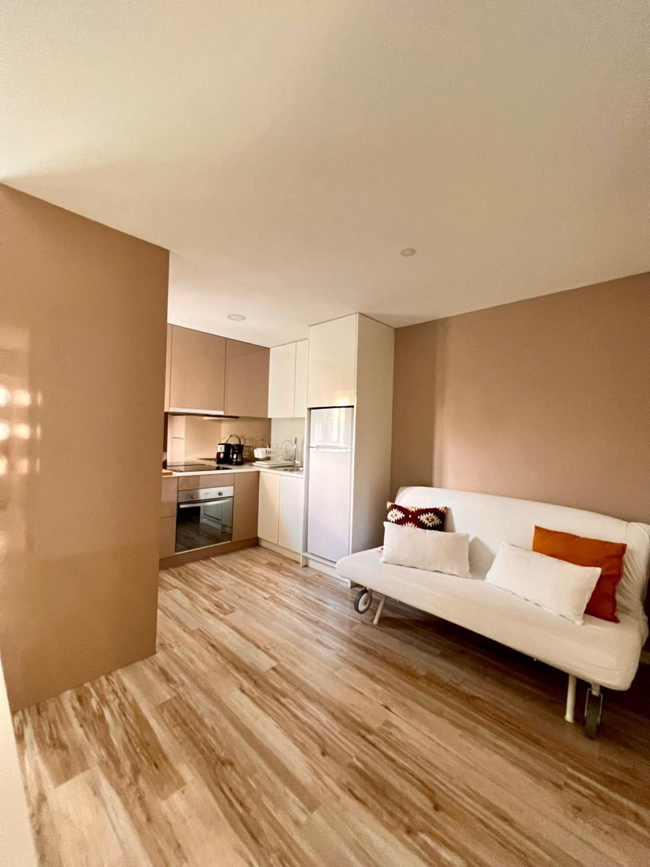 Apartment - Ground Floor photo 2
