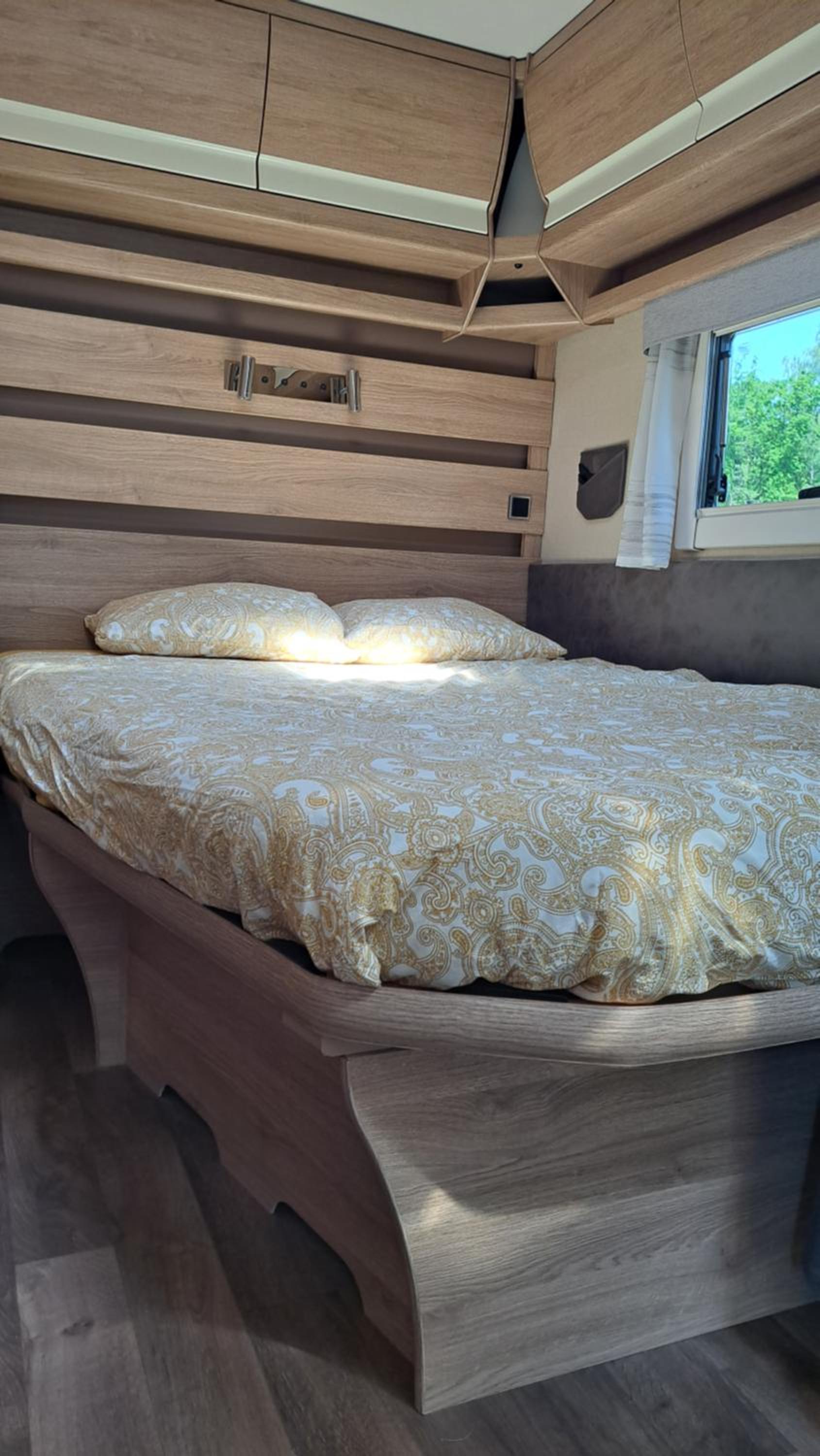 Caravan photo 1