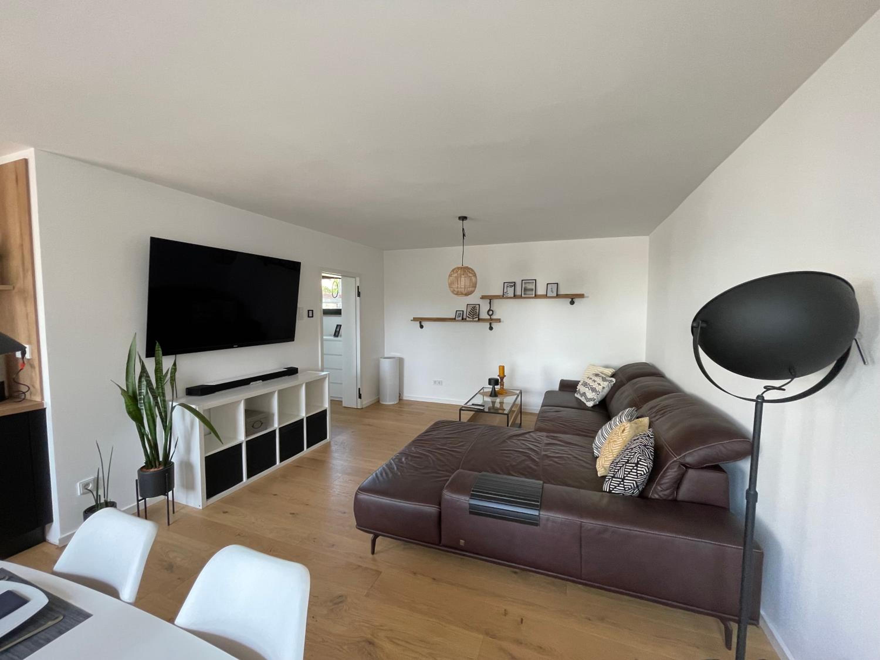 One-Bedroom Apartment photo 1