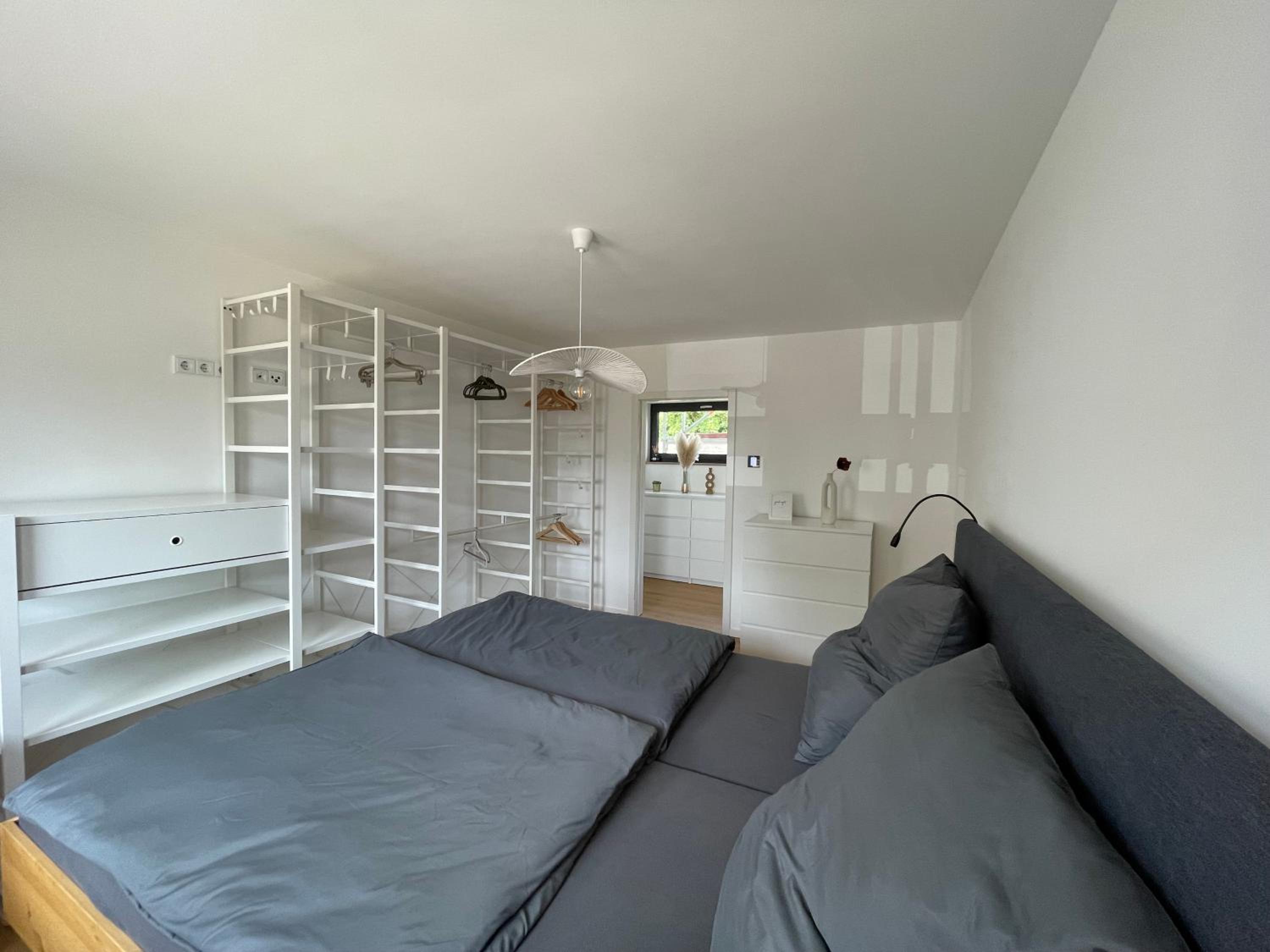 One-Bedroom Apartment photo 3