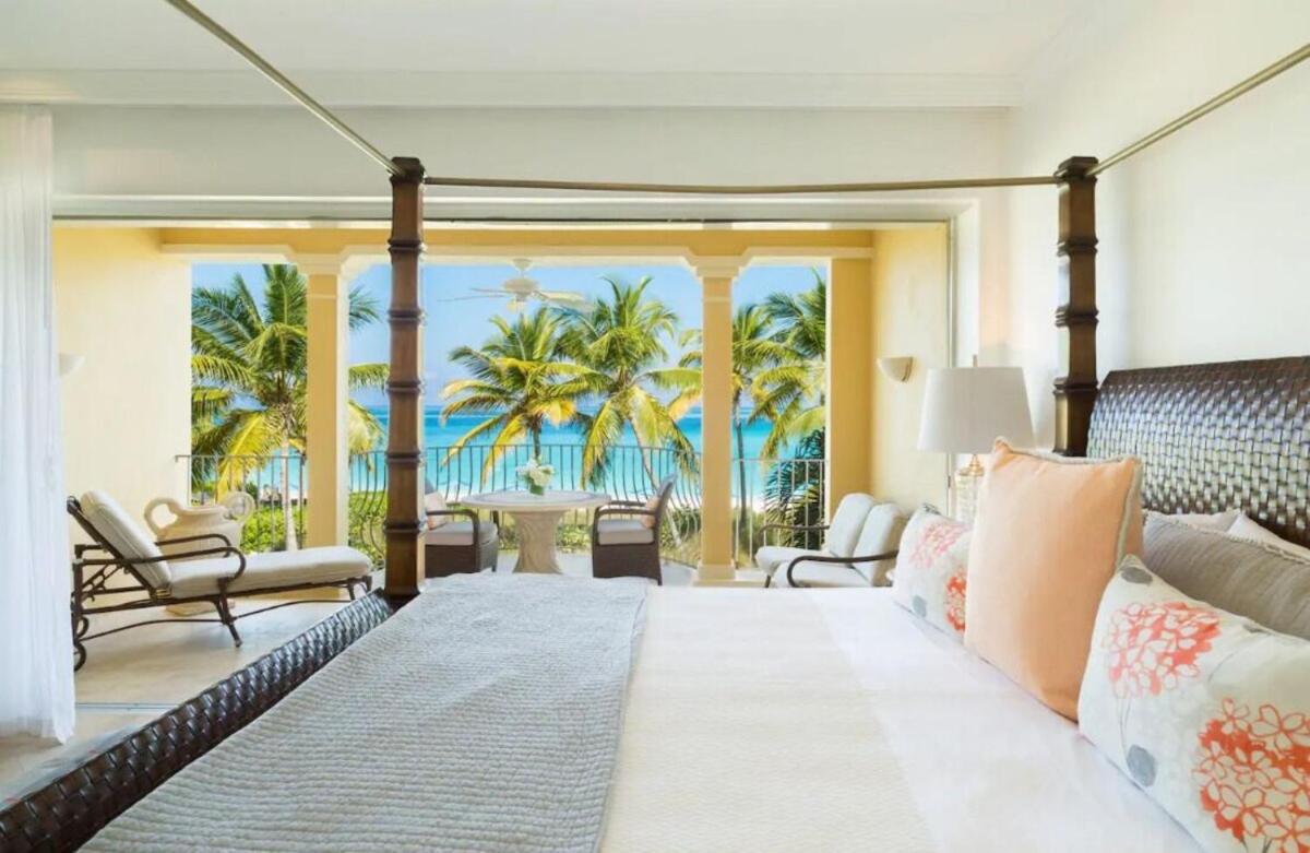 4 Bedroom, 2 Story, Ocean Front Grande Villa photo 2