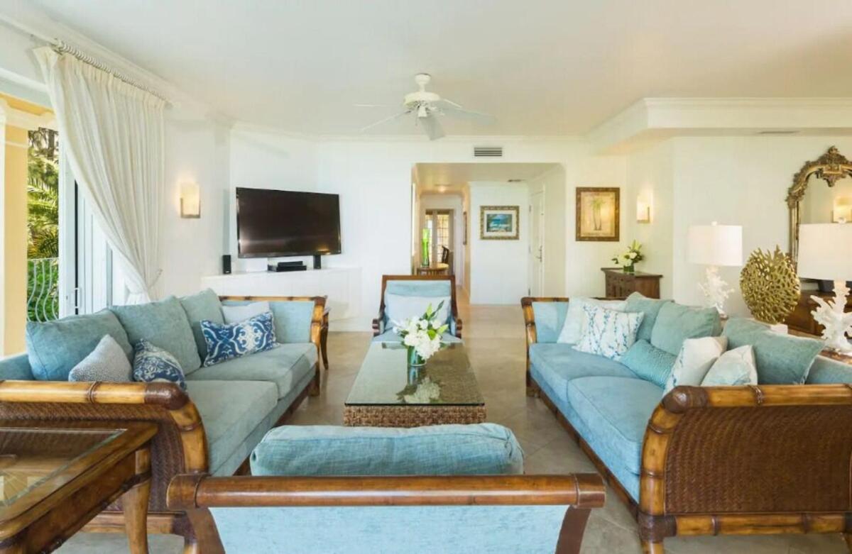 7 Schlafzimmer, 2-stöckige, ozeanfront Grande Villa