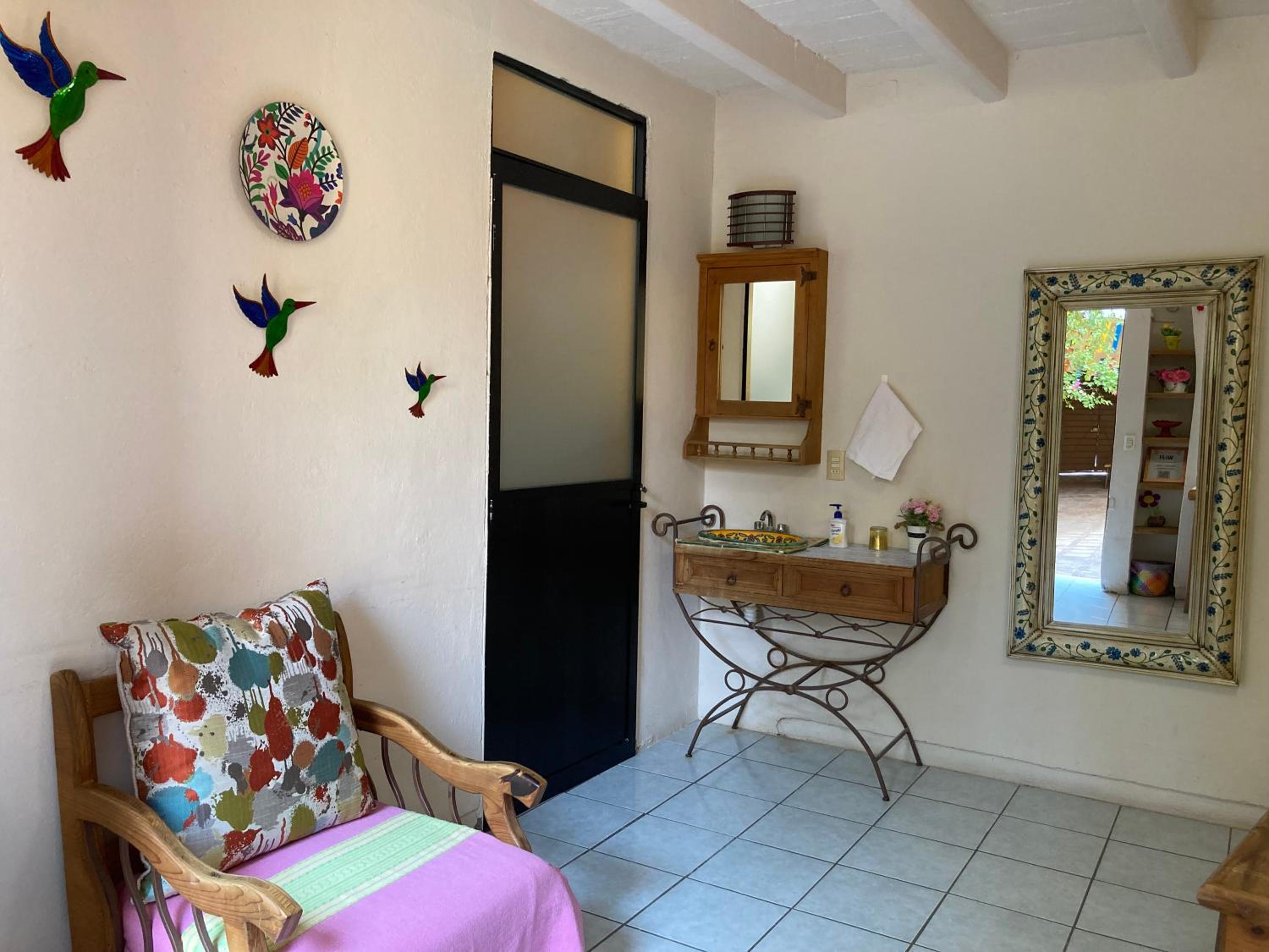 One-Bedroom Apartment - Photo 11