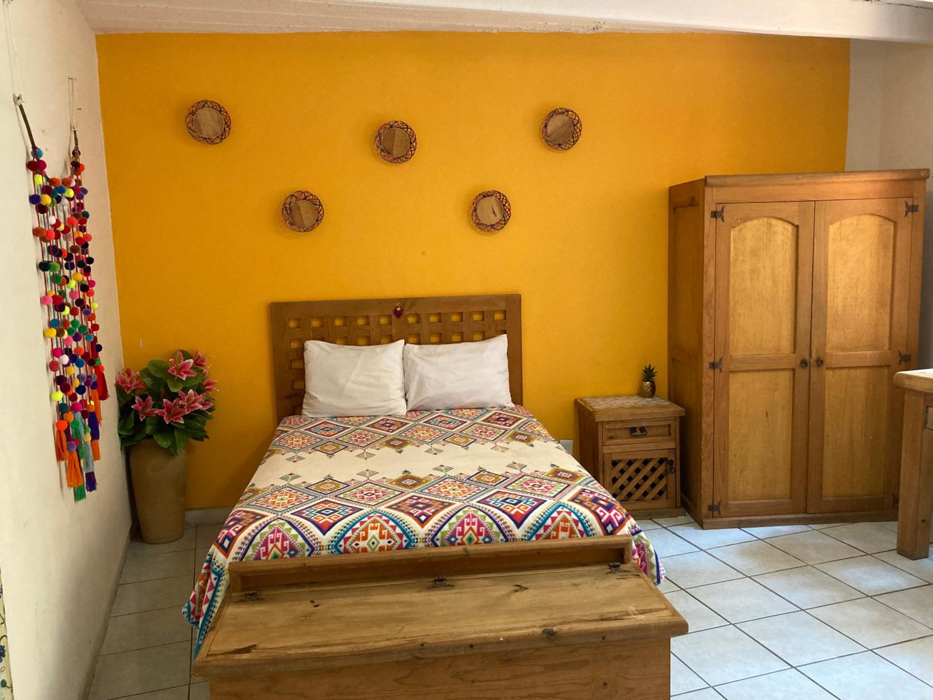 One-Bedroom Apartment - Photo 1
