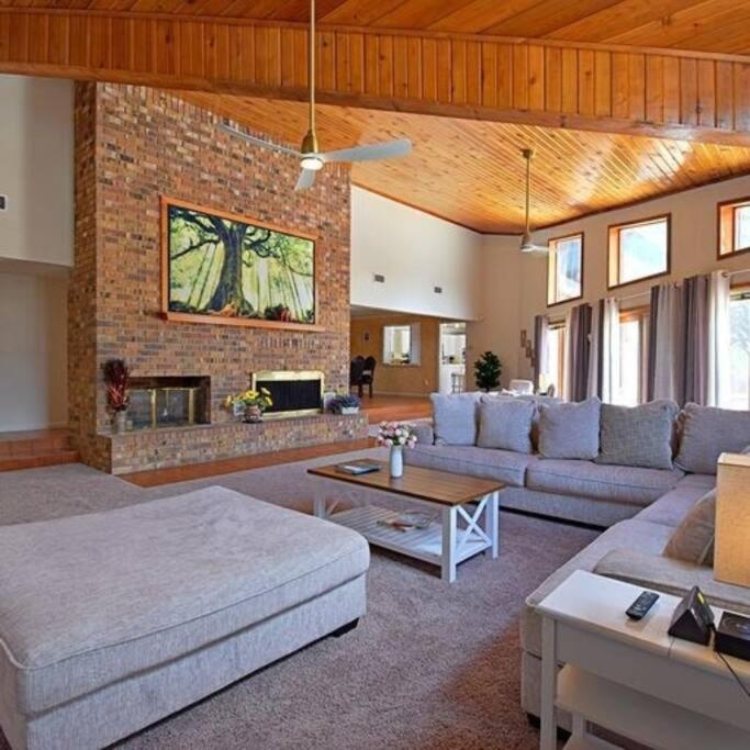 One-Bedroom House photo 1