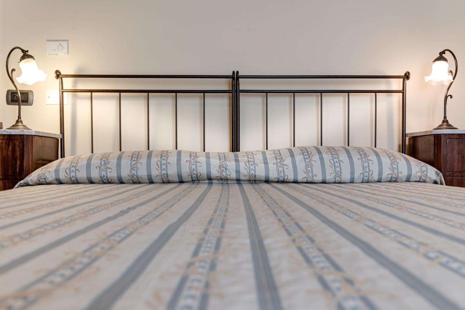 Double Room - Photo 7