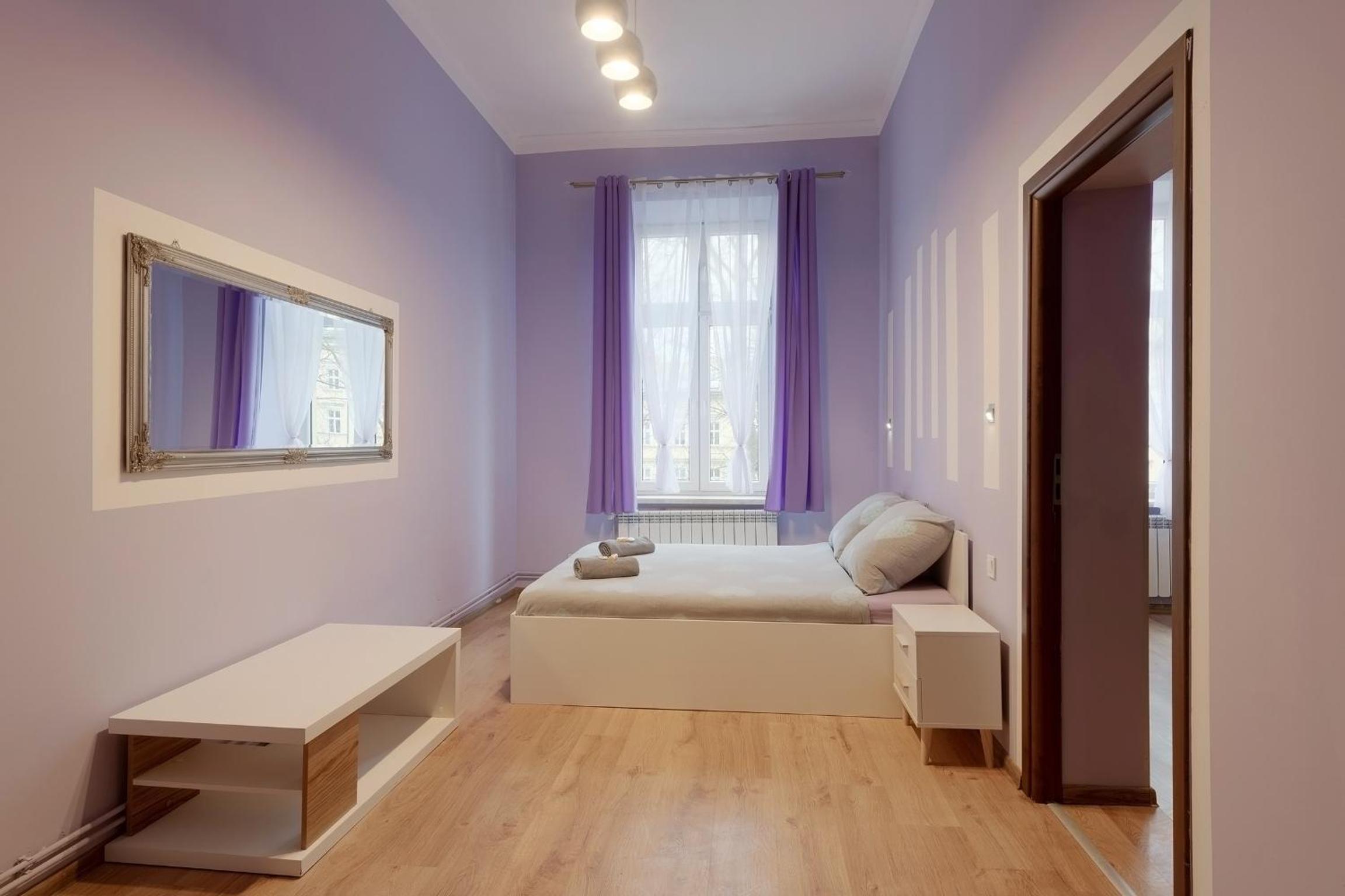 Family Room with Private Bathroom - Photo 14