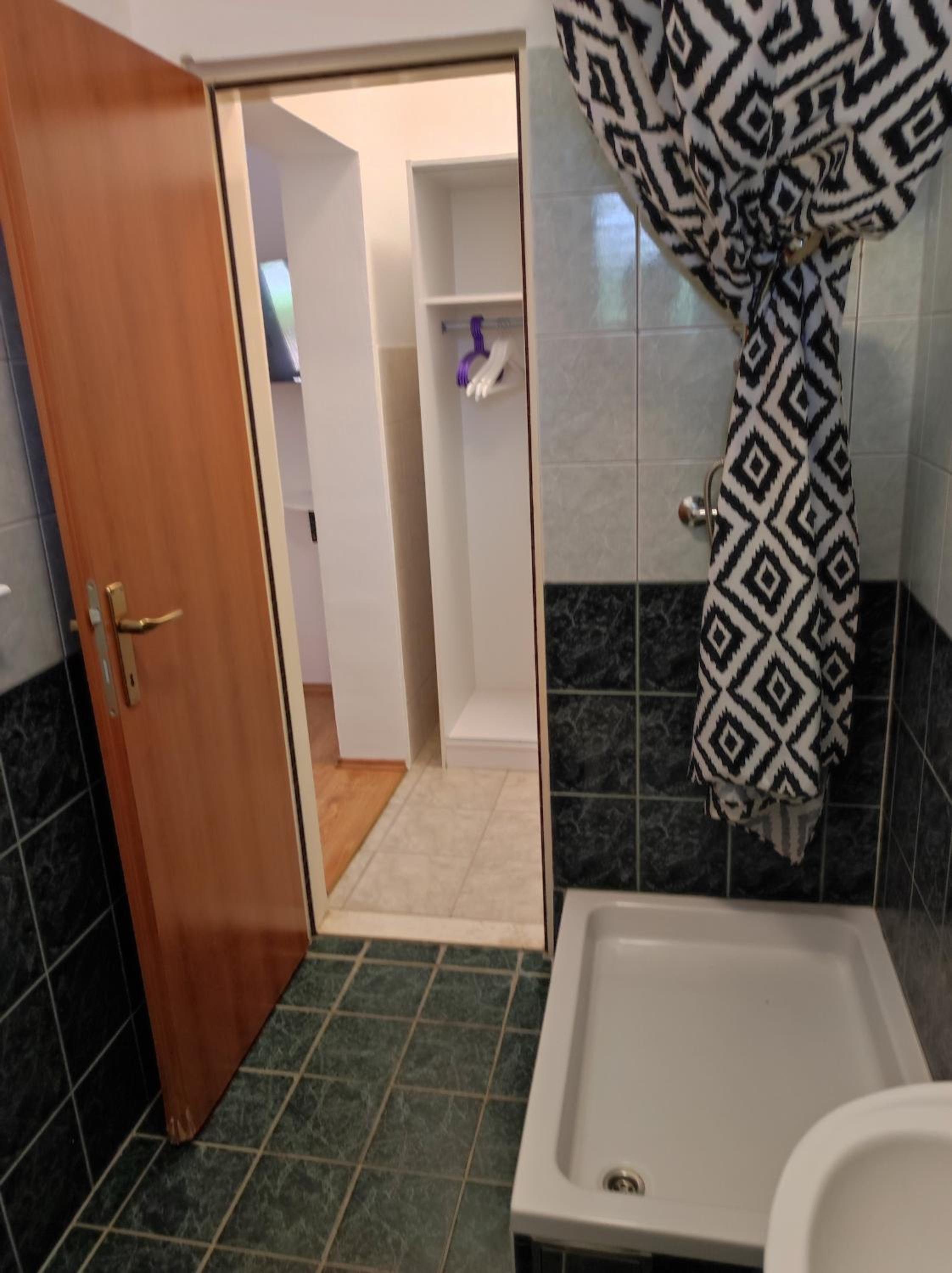 Double Room - Photo 30