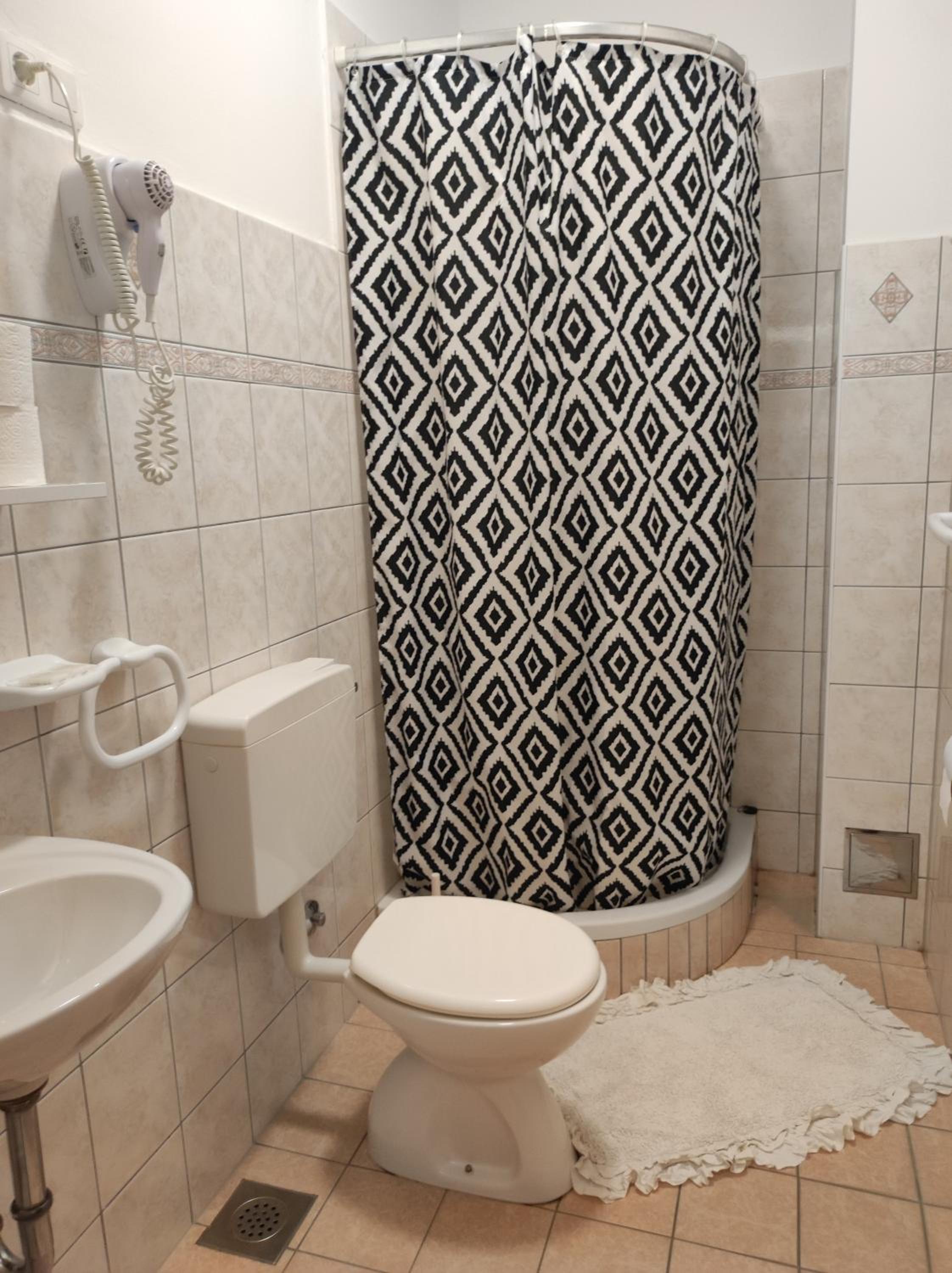 Double Room - Photo 27