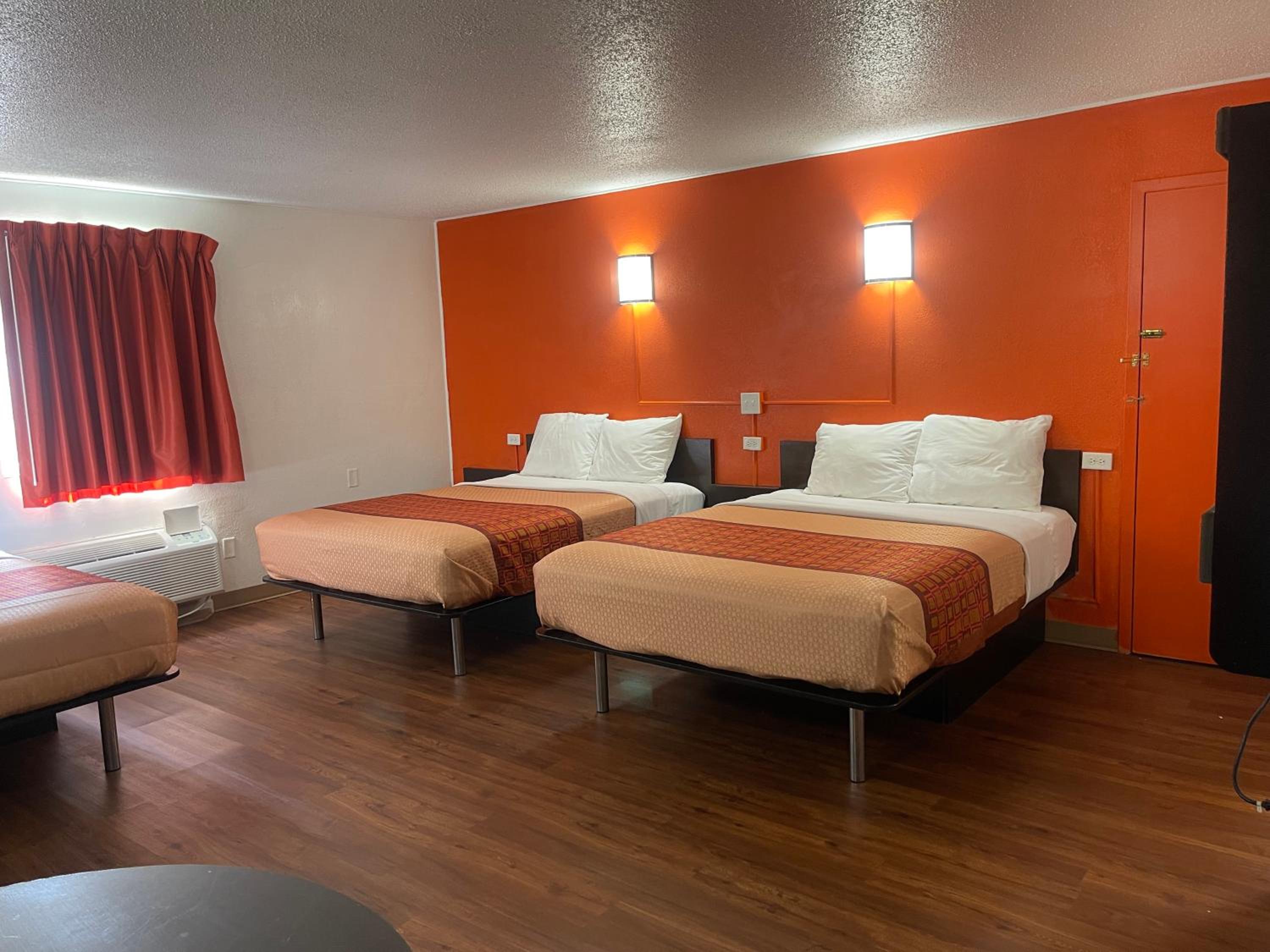 Deluxe Double Room with Shower