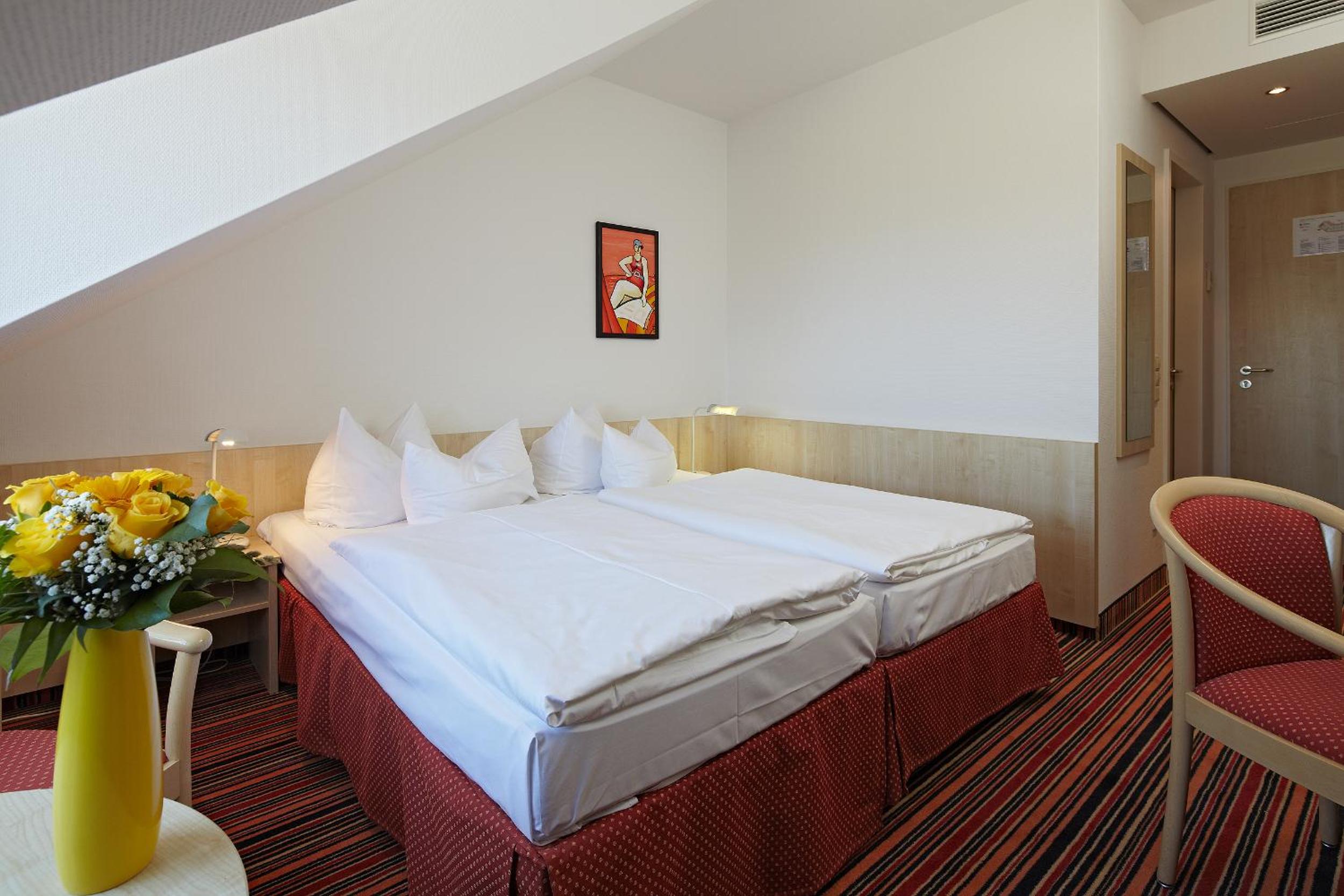 Double Room - Photo 9