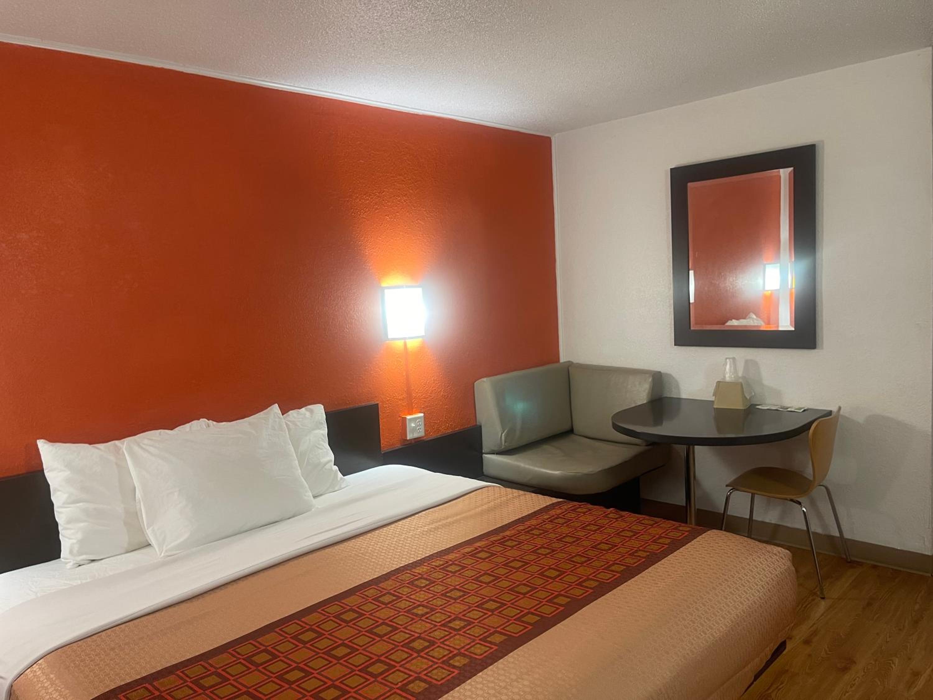 Deluxe King Room photo 3