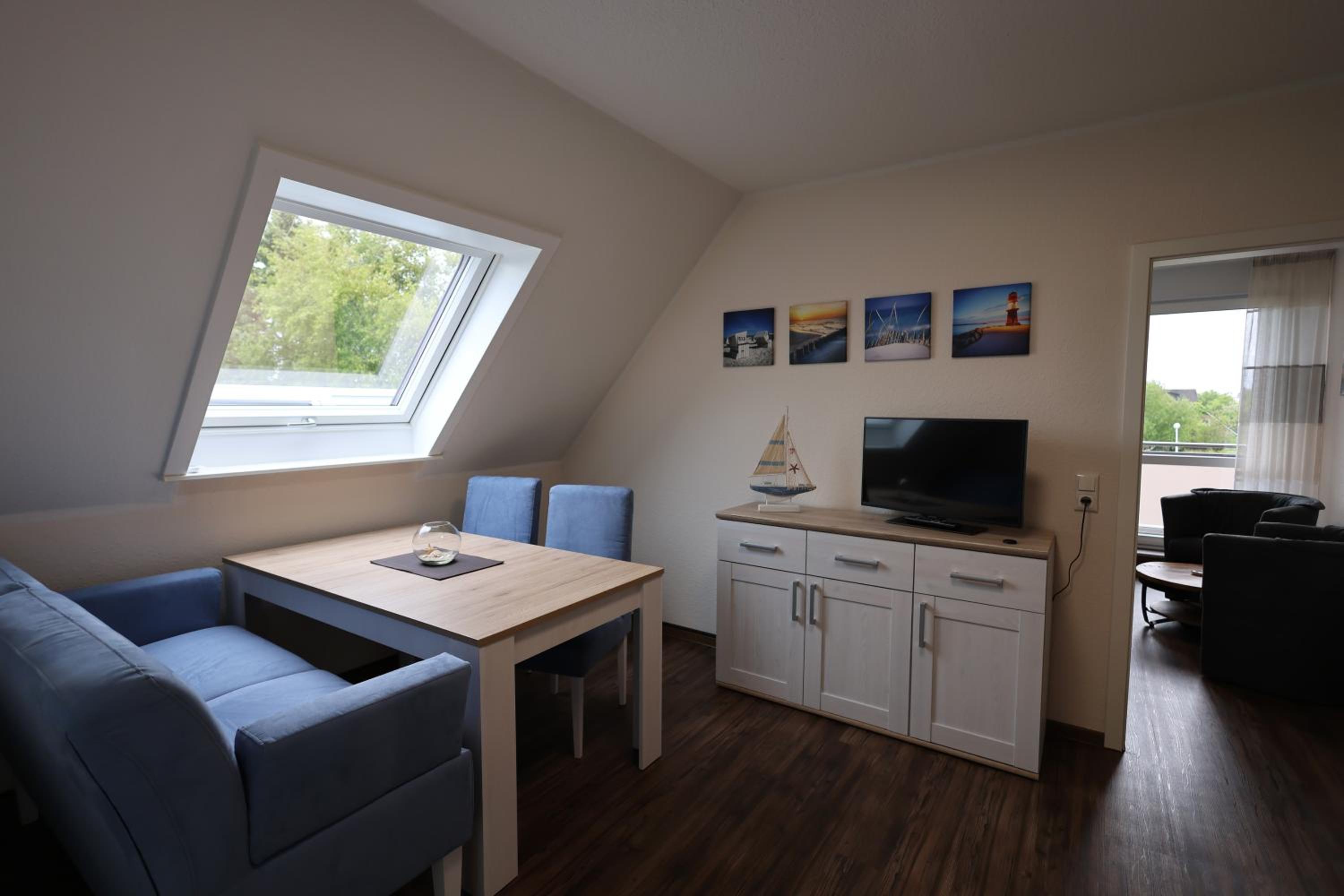 One-Bedroom Apartment photo 1
